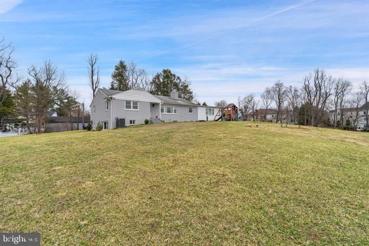 10022 Colvin Run Rd, Great Falls, VA, 22066