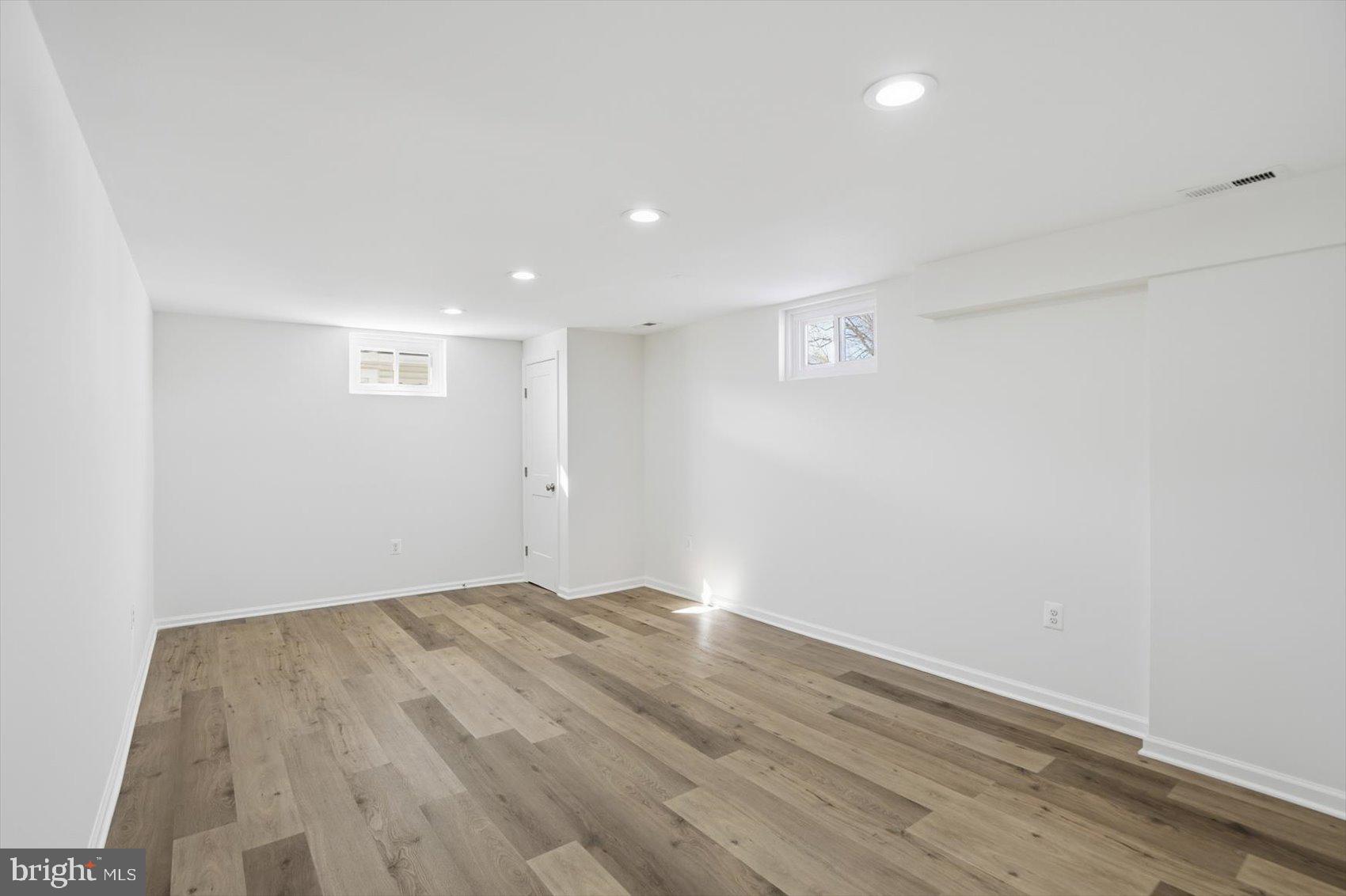 FERNDALE - Residential