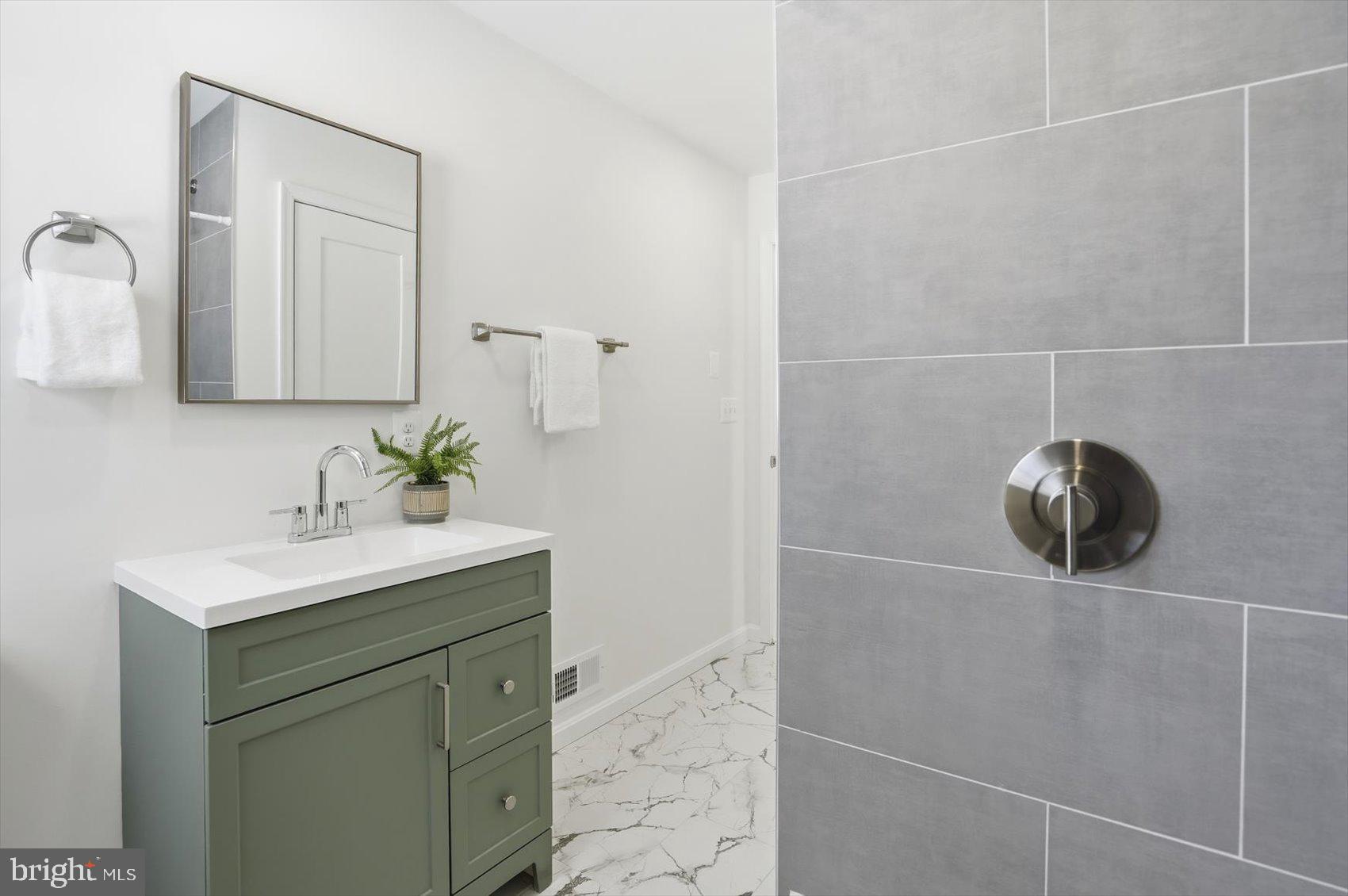 FERNDALE - Residential