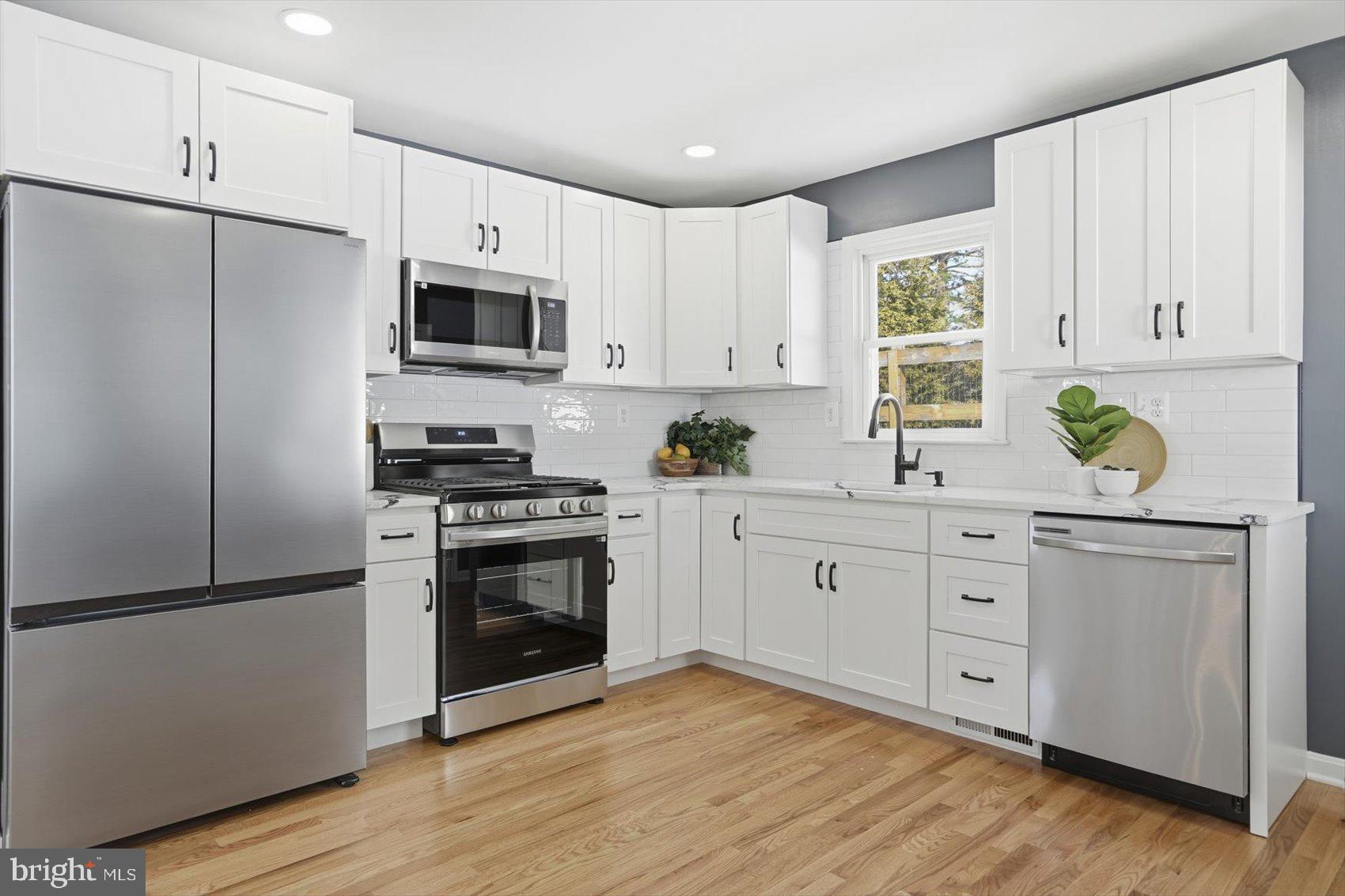 FERNDALE - Residential