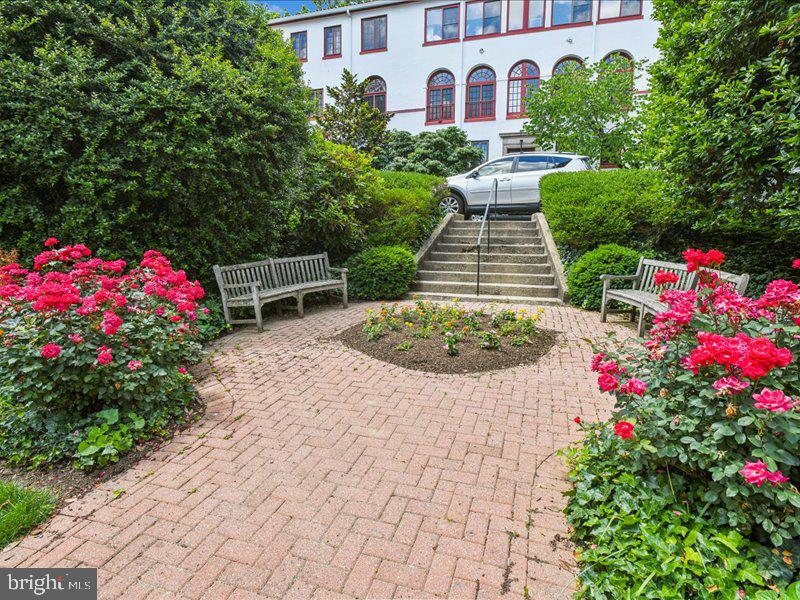 TUSCANY-CANTERBURY - Residential