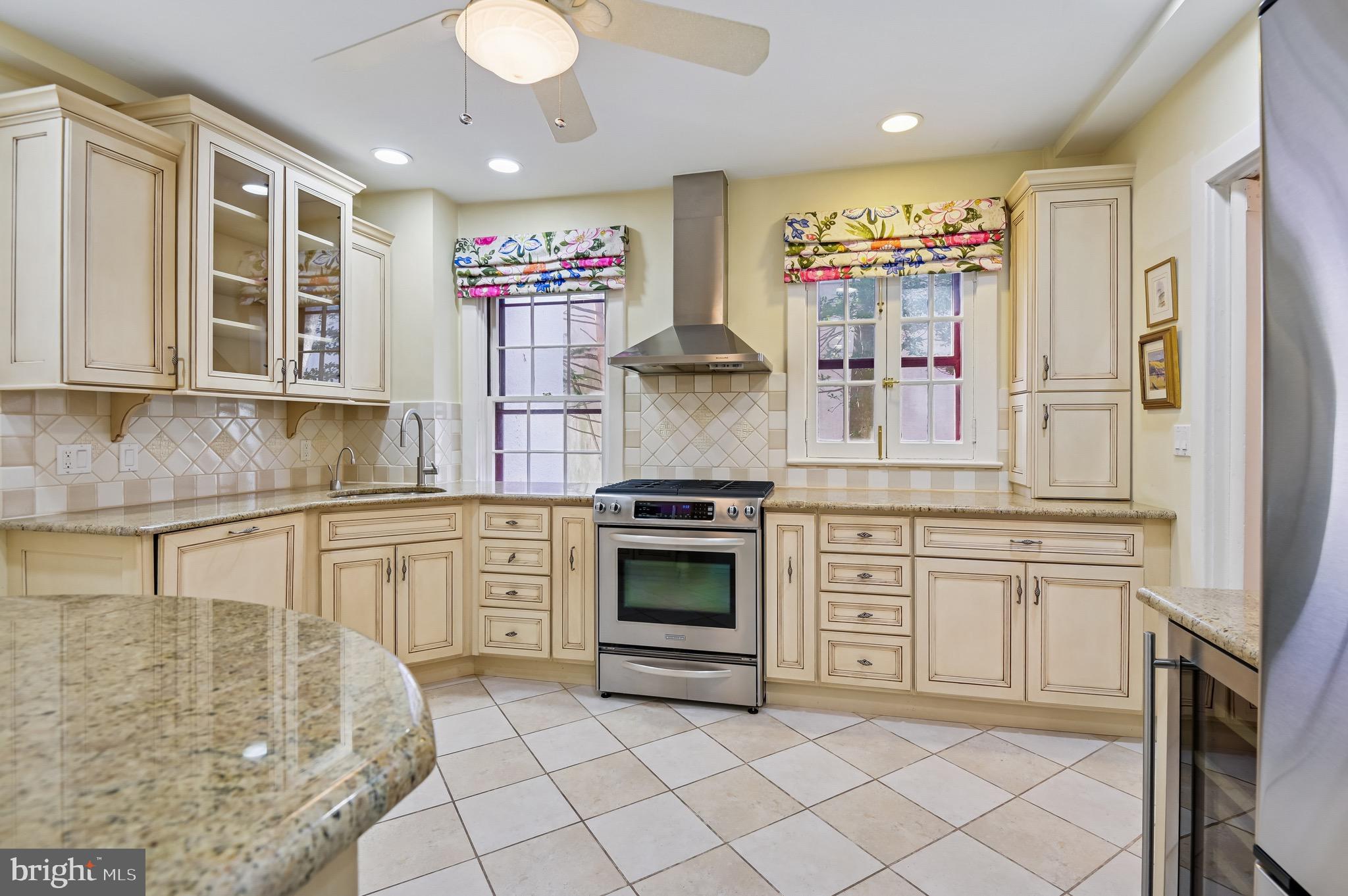 TUSCANY-CANTERBURY - Residential