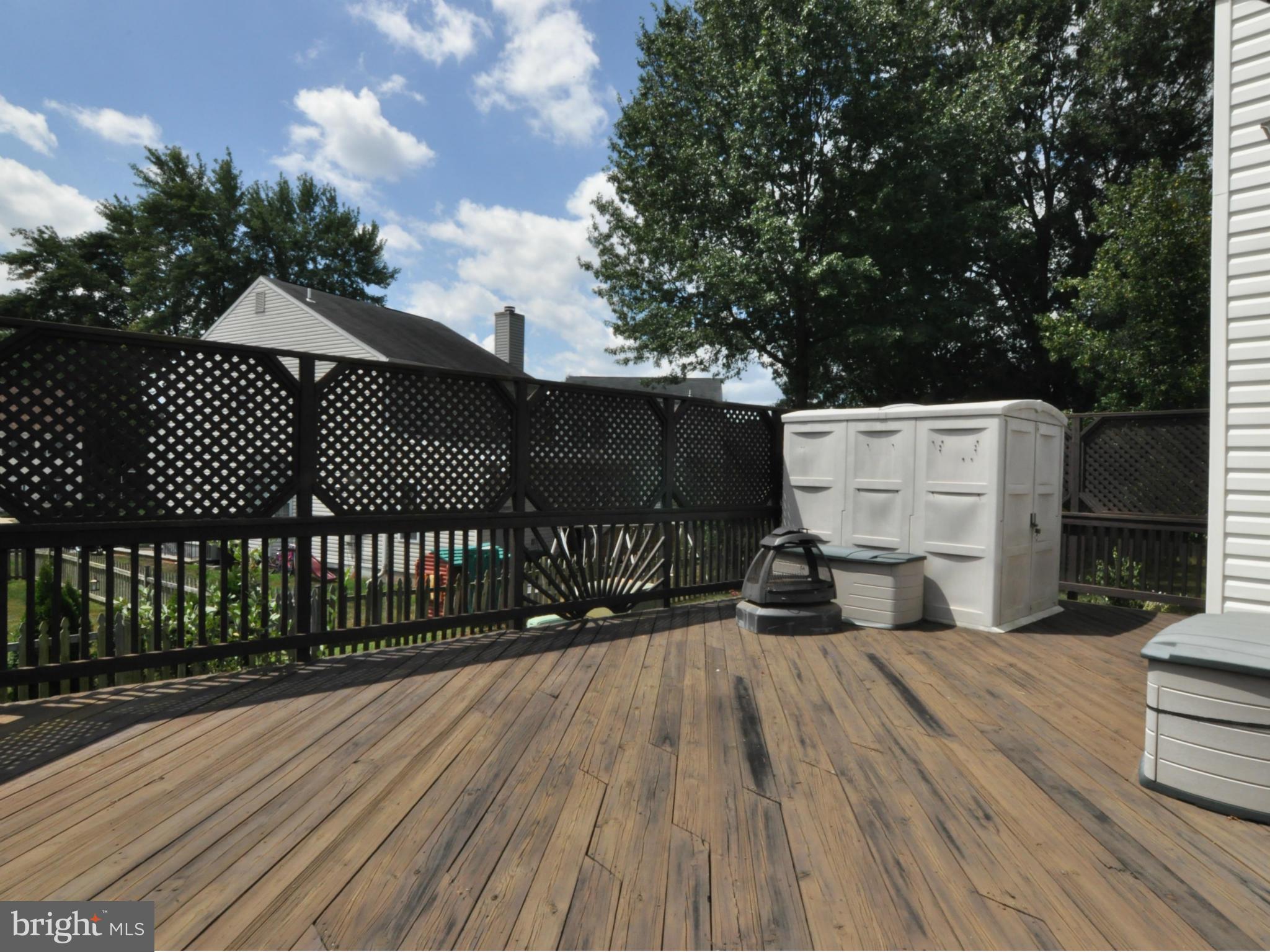 COUNTRYSIDE - Residential