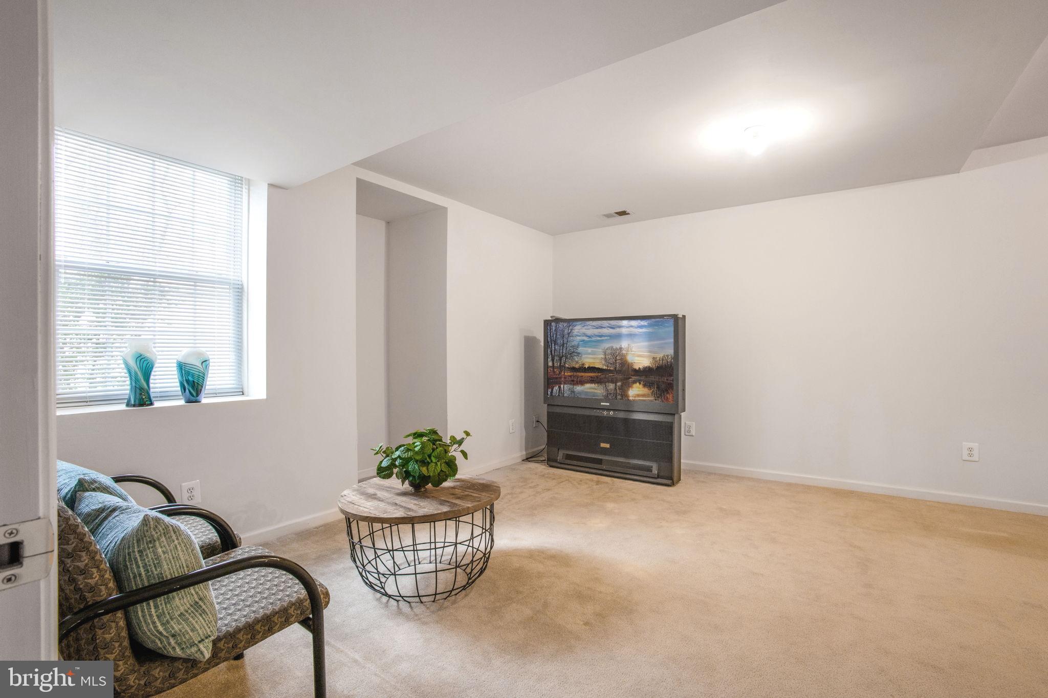 CLEMENS CROSSING - Residential