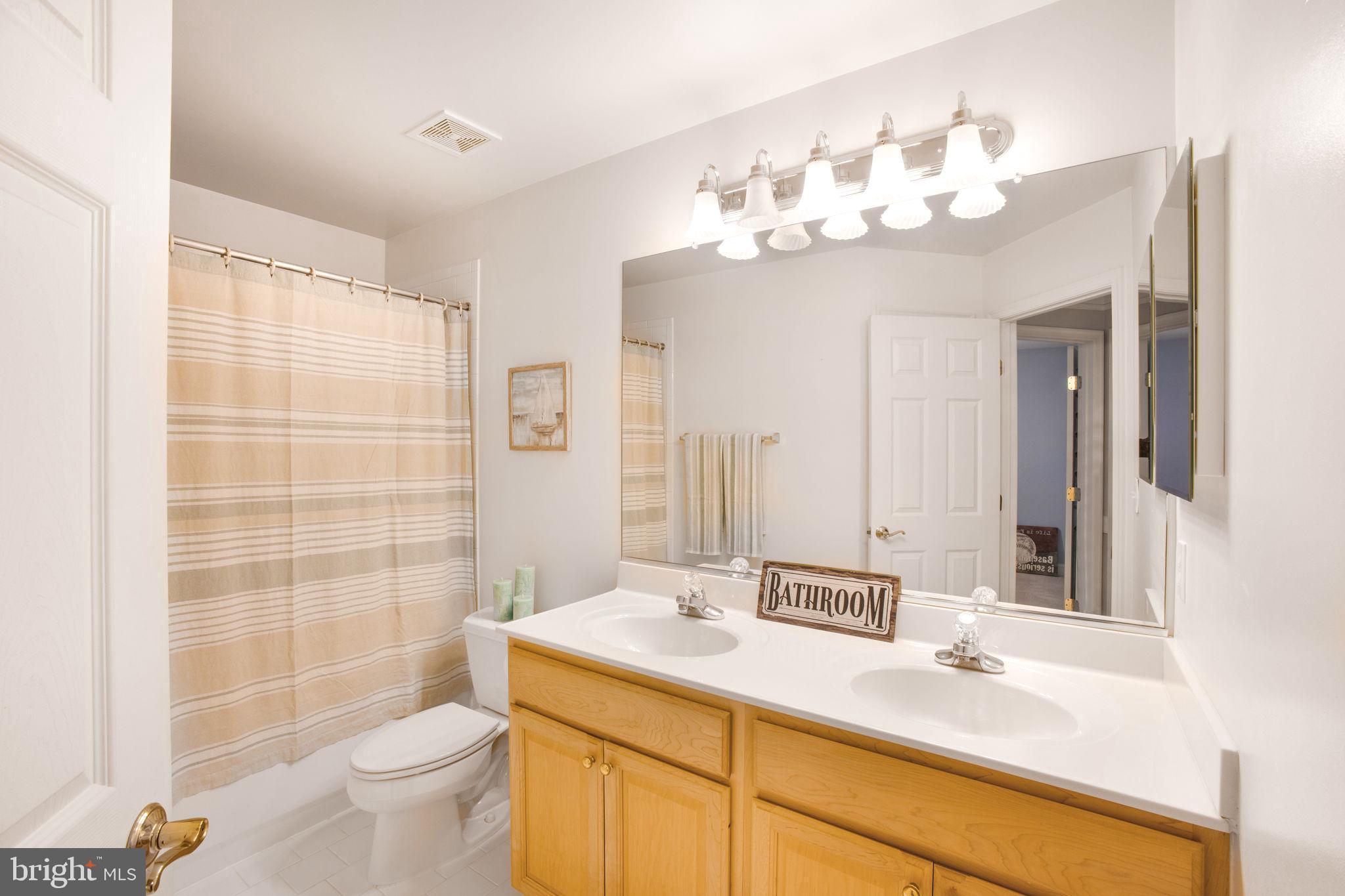 CLEMENS CROSSING - Residential