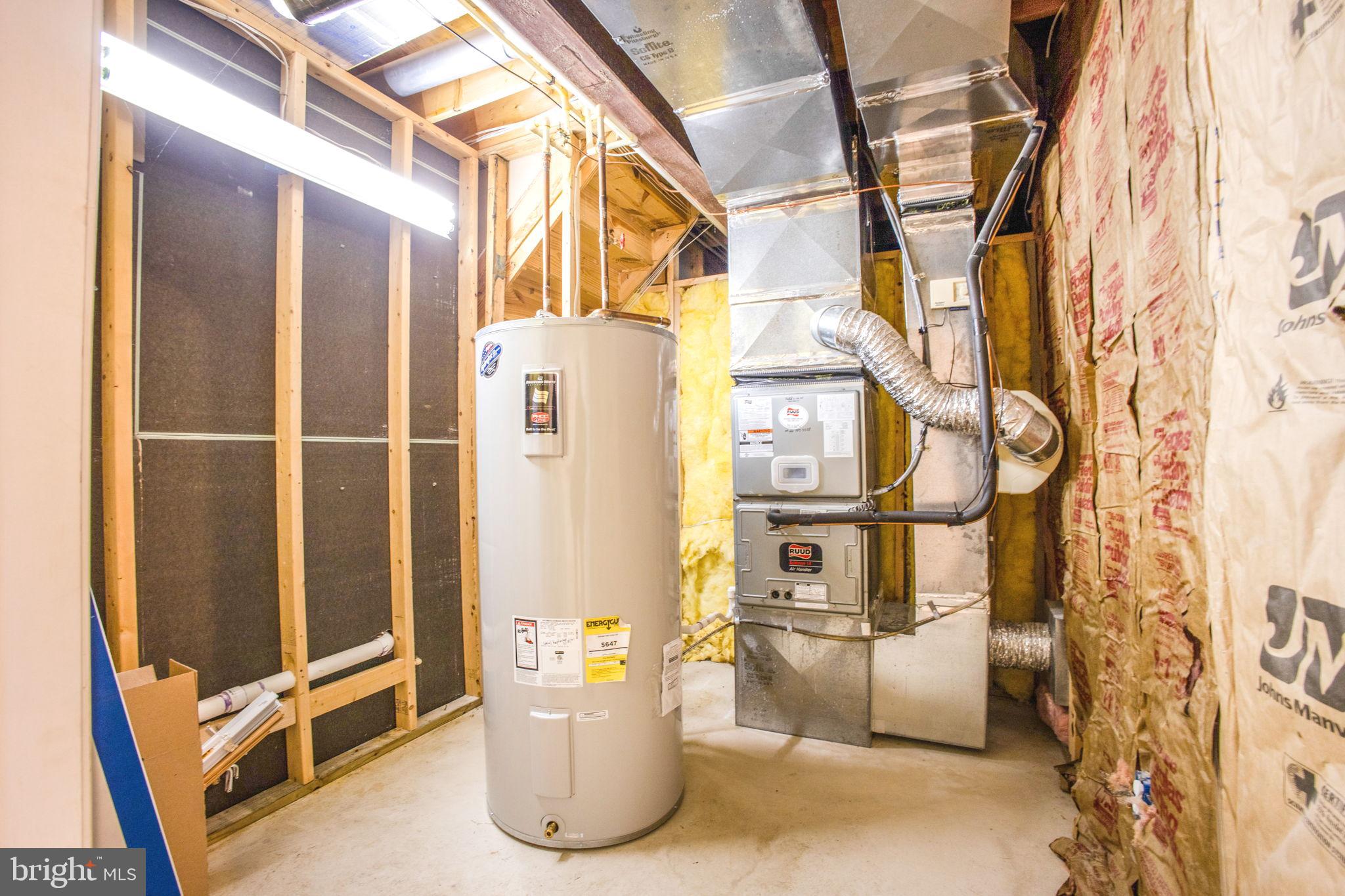 CLEMENS CROSSING - Residential