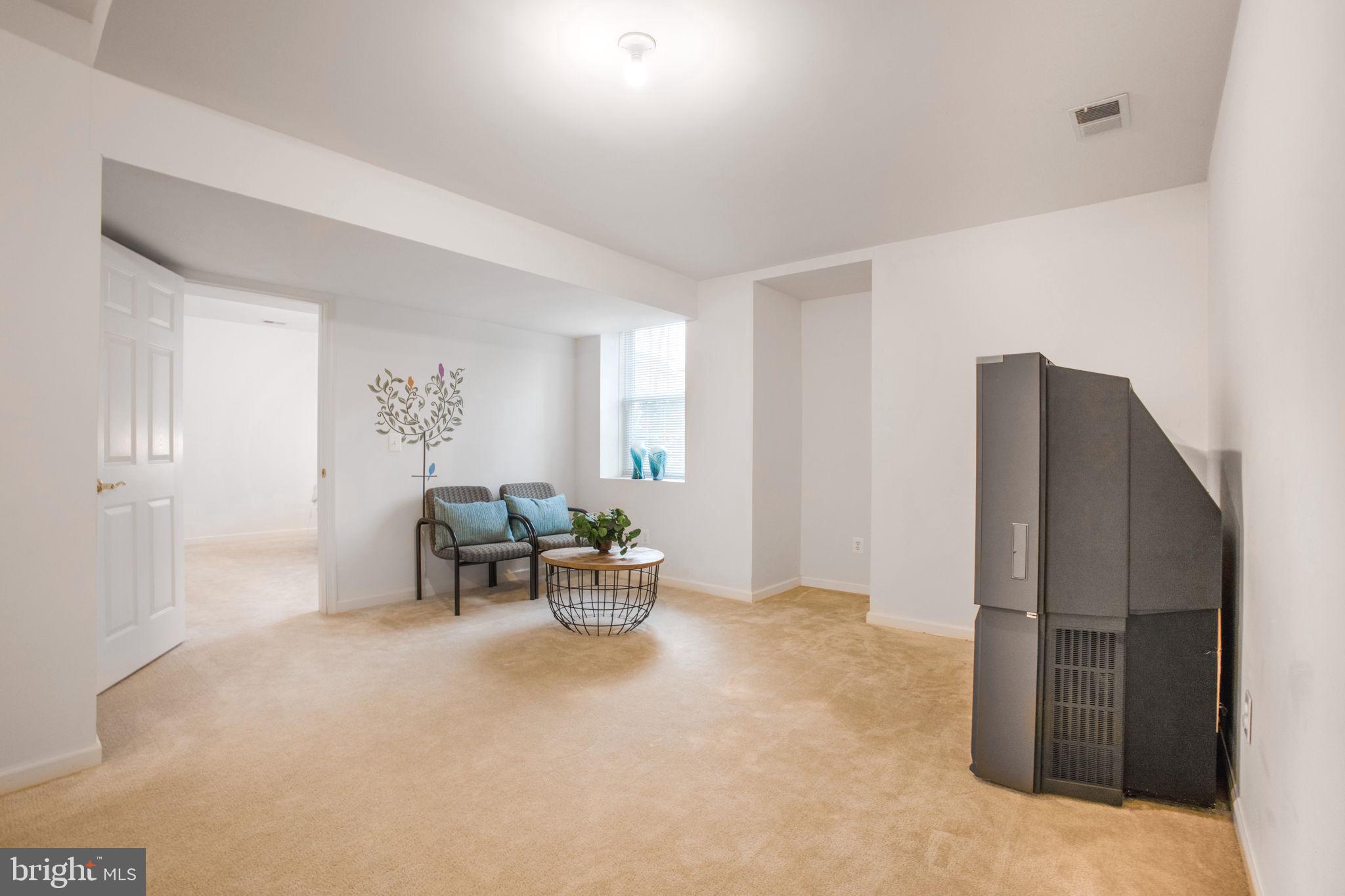 CLEMENS CROSSING - Residential