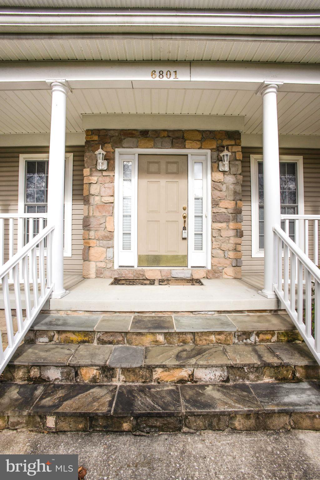 CLEMENS CROSSING - Residential