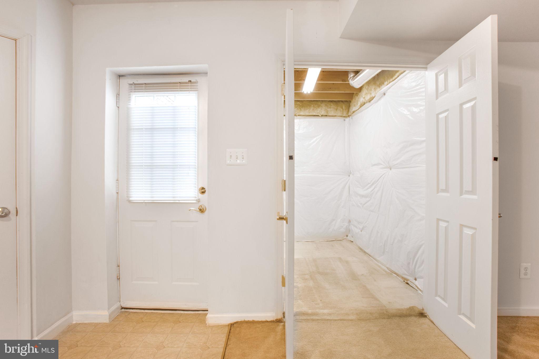 CLEMENS CROSSING - Residential