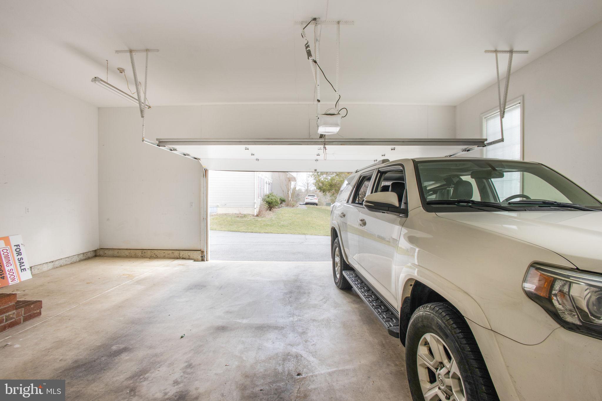 CLEMENS CROSSING - Residential