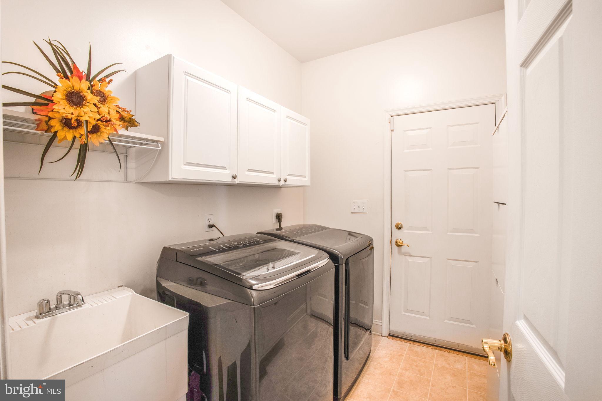 CLEMENS CROSSING - Residential