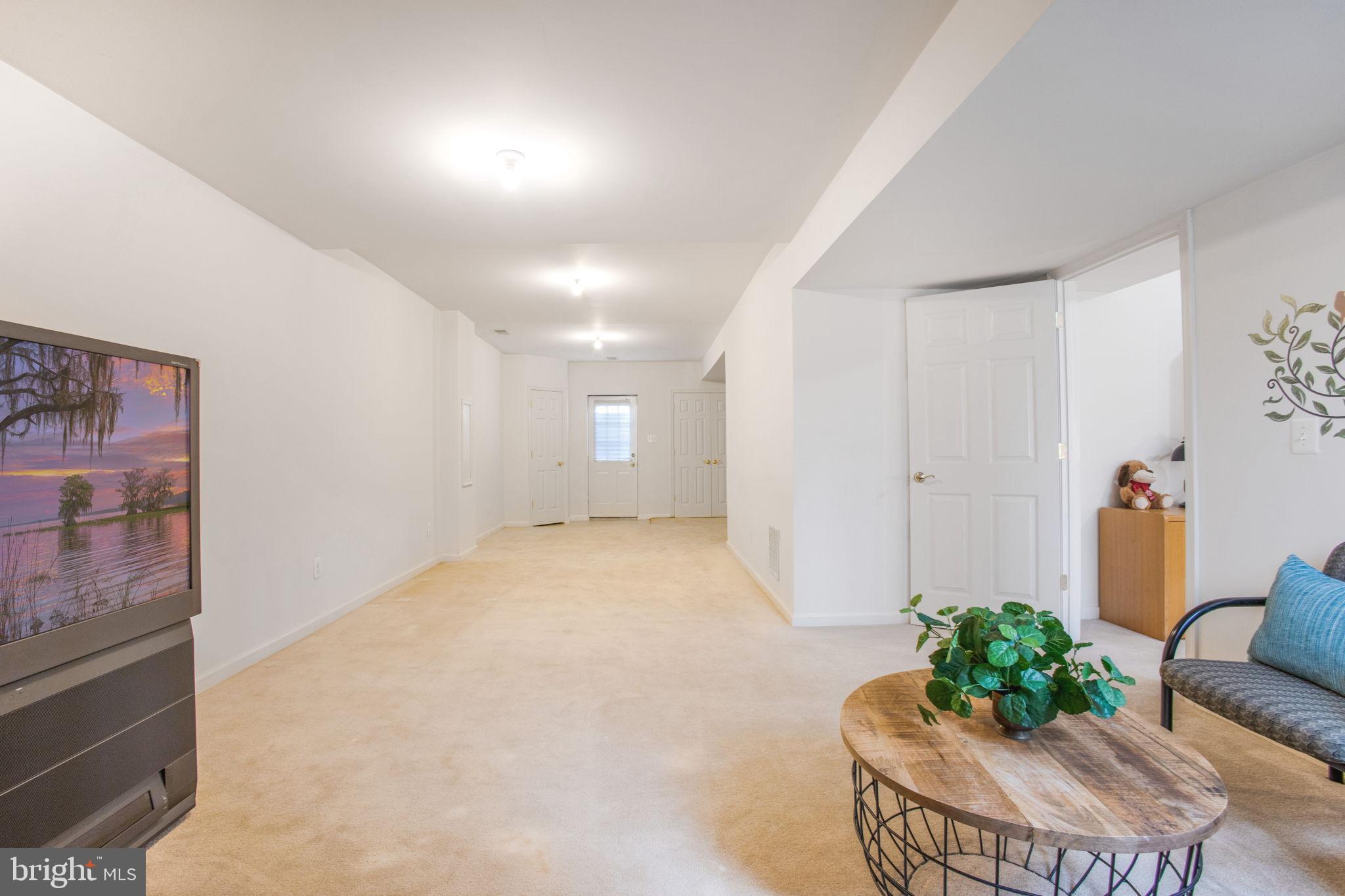 CLEMENS CROSSING - Residential