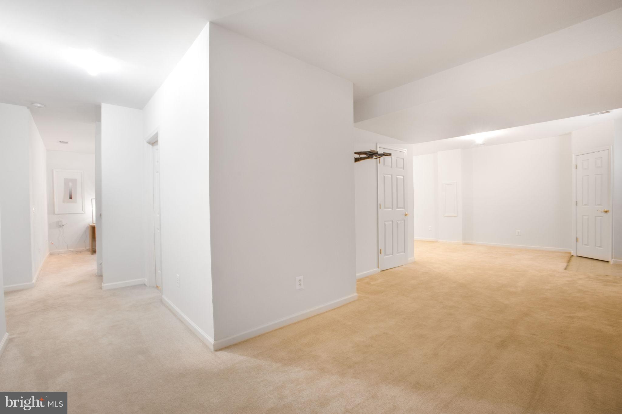 CLEMENS CROSSING - Residential