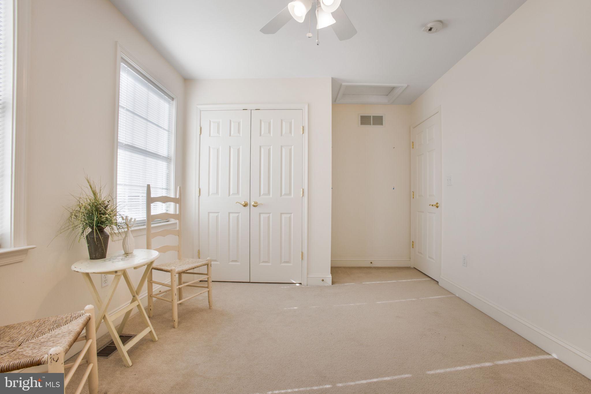 CLEMENS CROSSING - Residential