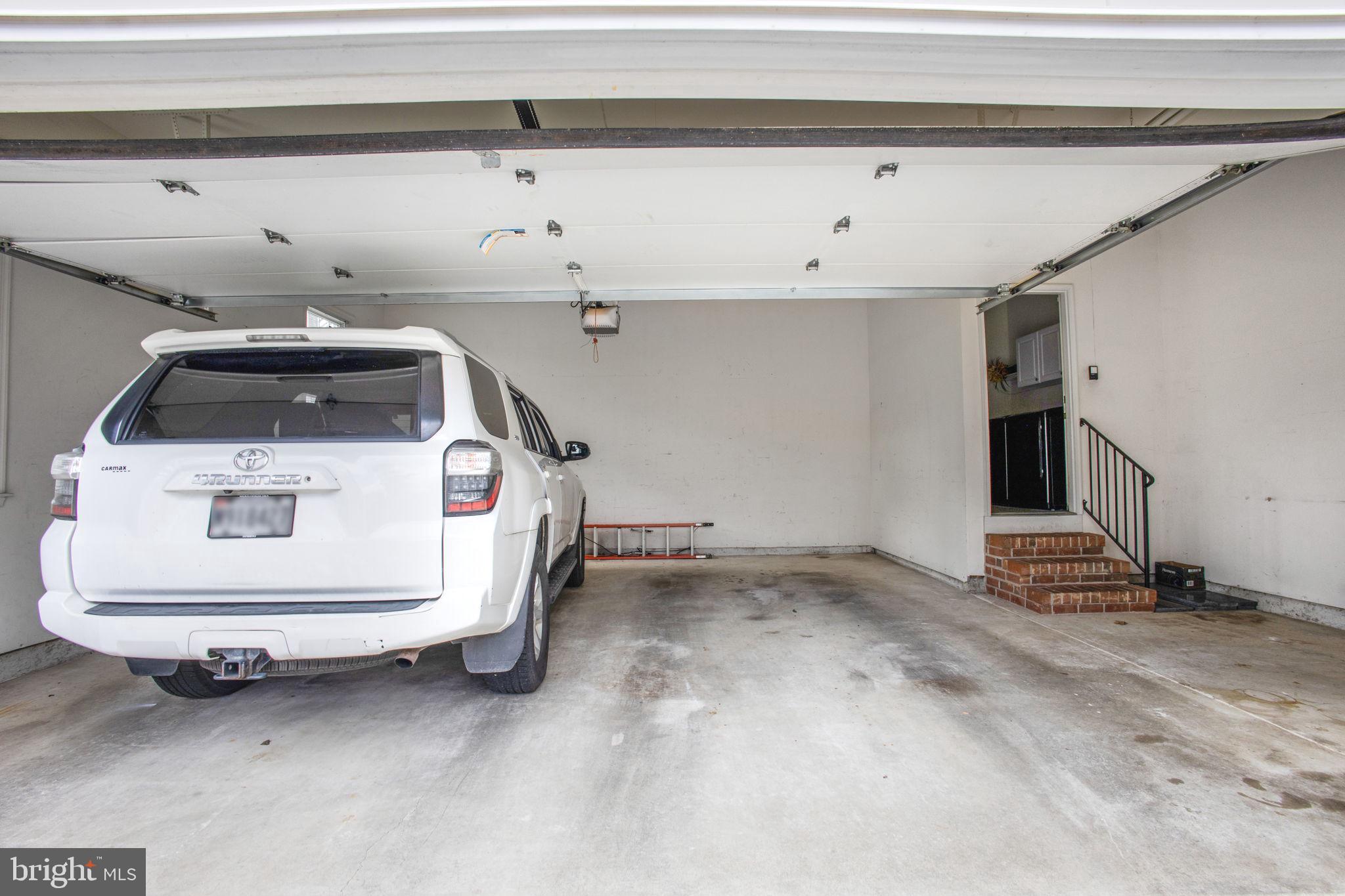 CLEMENS CROSSING - Residential