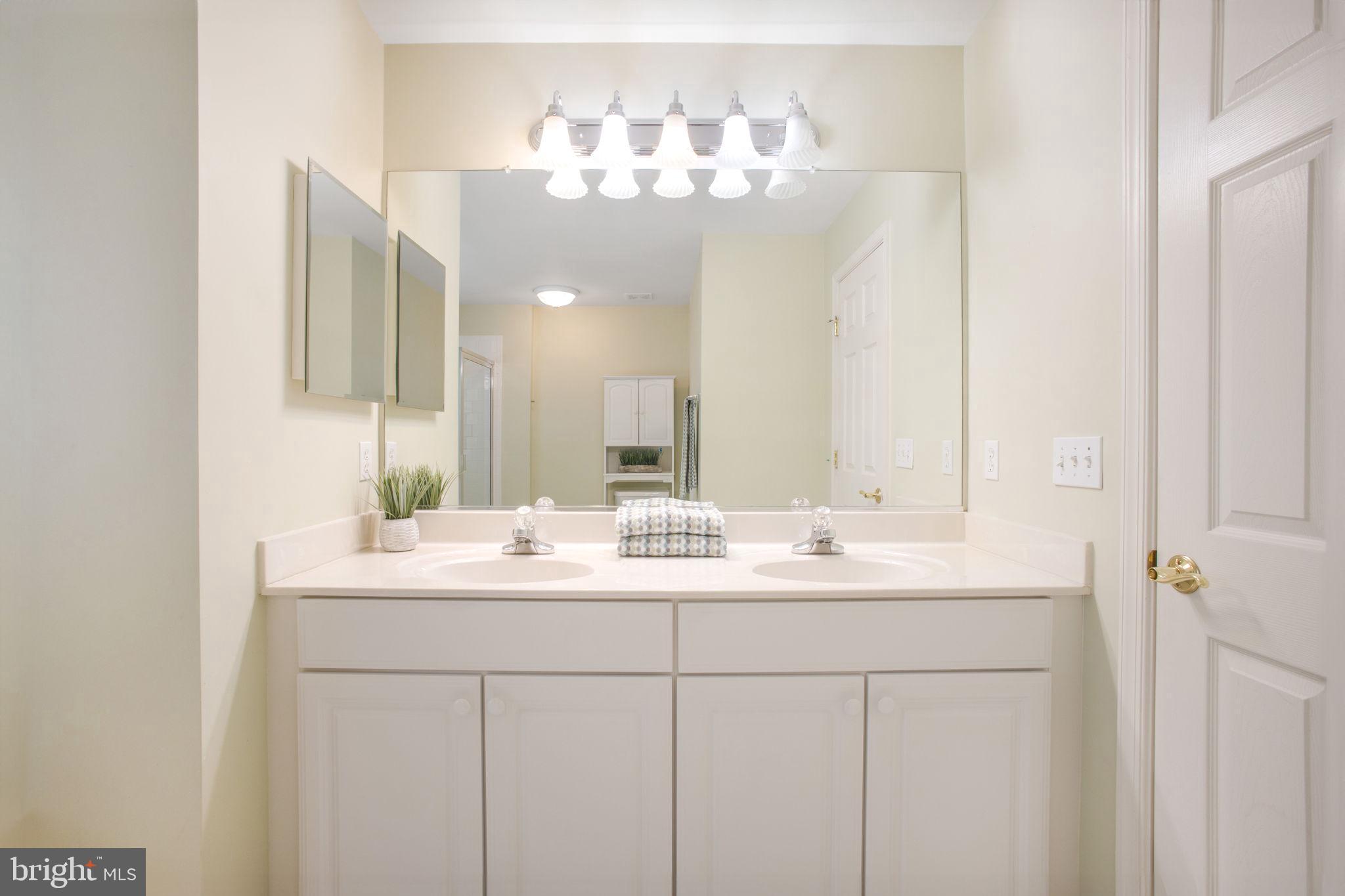 CLEMENS CROSSING - Residential