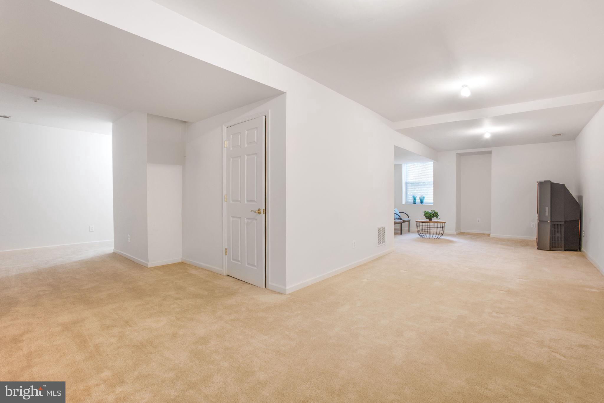 CLEMENS CROSSING - Residential