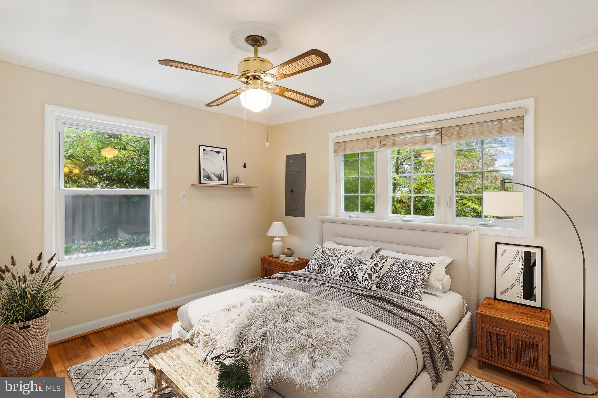 WHEATON  HILLS - Residential