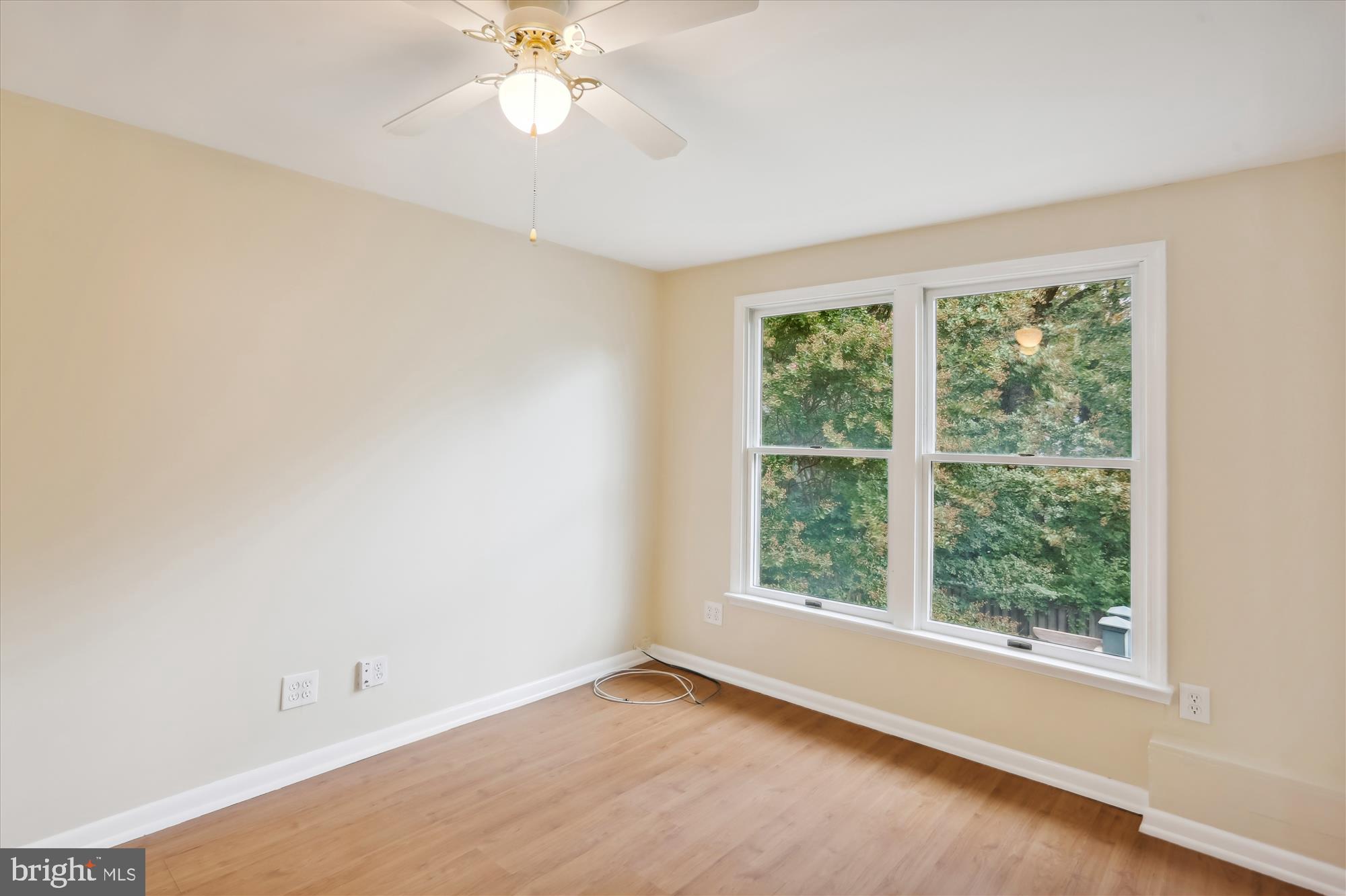 WHEATON  HILLS - Residential