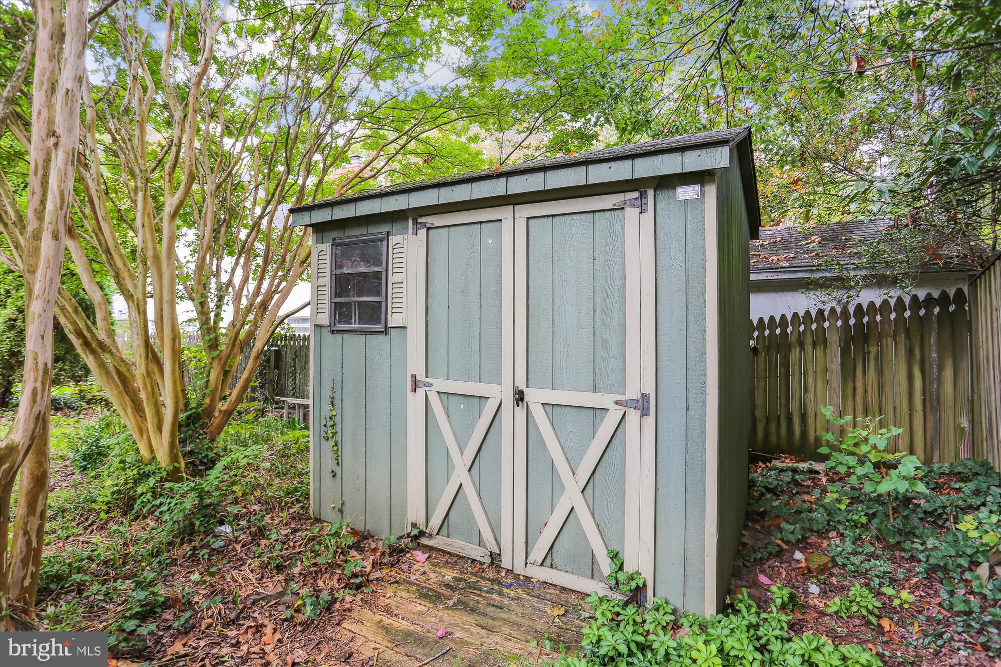 WHEATON  HILLS - Residential