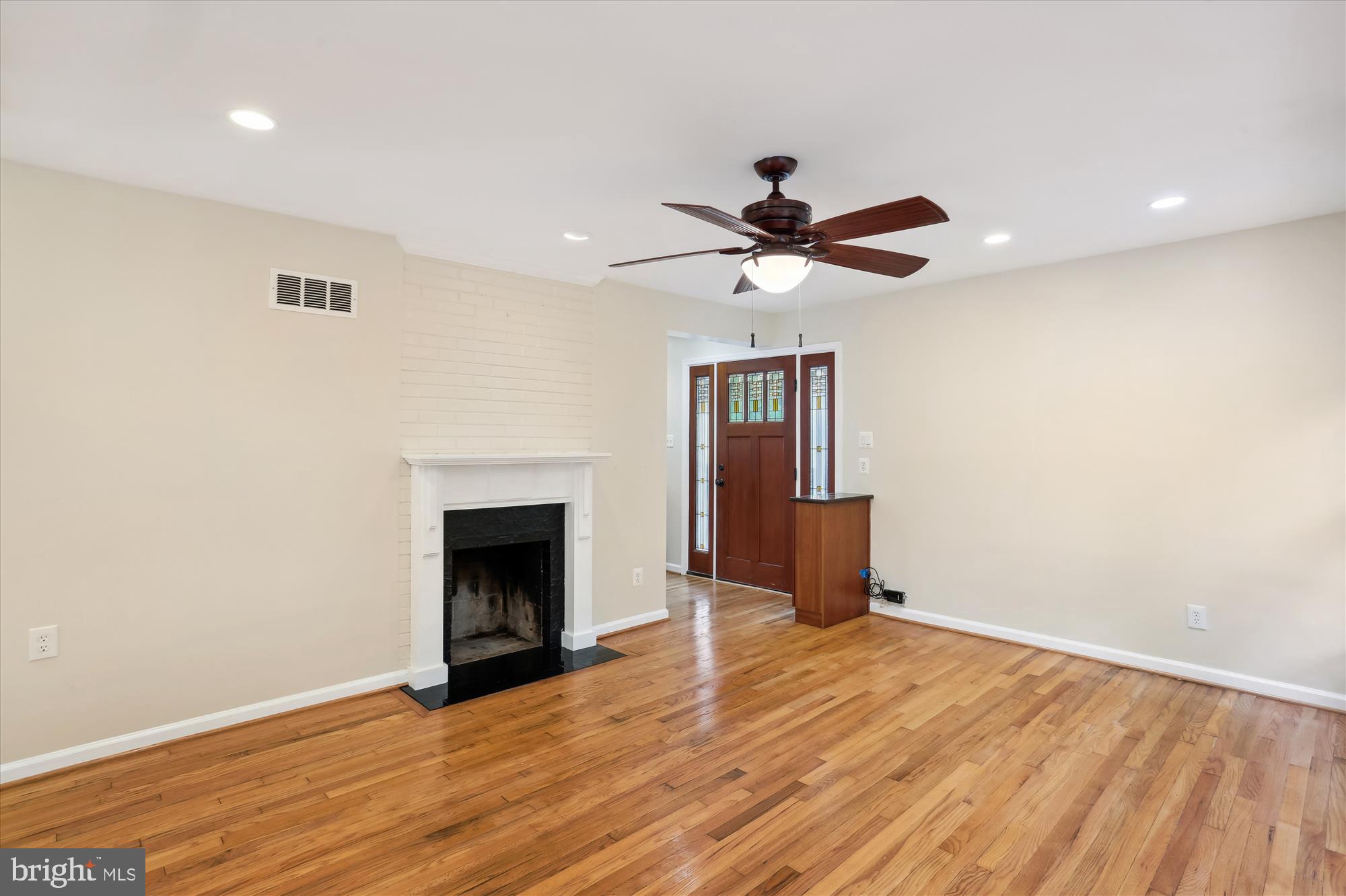 WHEATON  HILLS - Residential