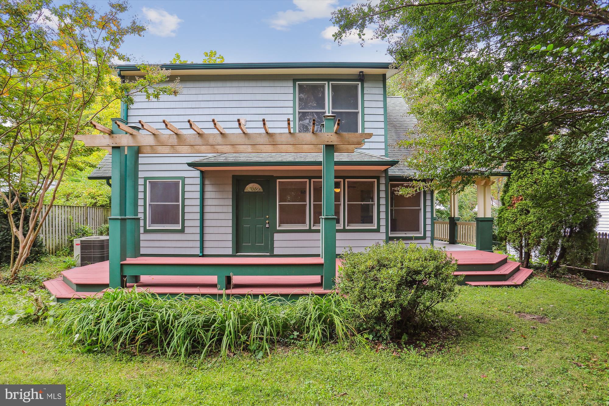 WHEATON  HILLS - Residential