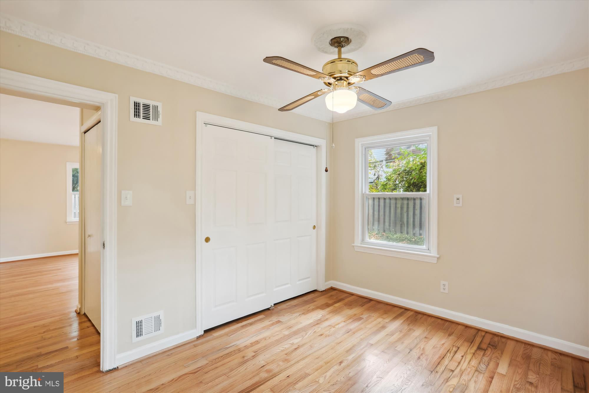 WHEATON  HILLS - Residential