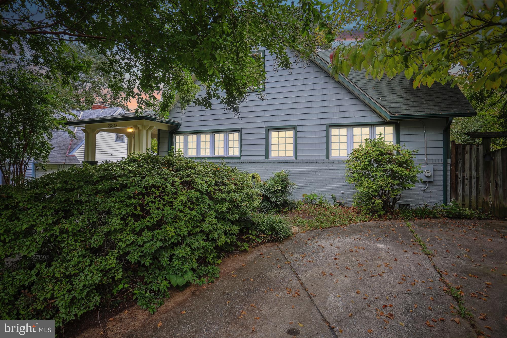 WHEATON  HILLS - Residential