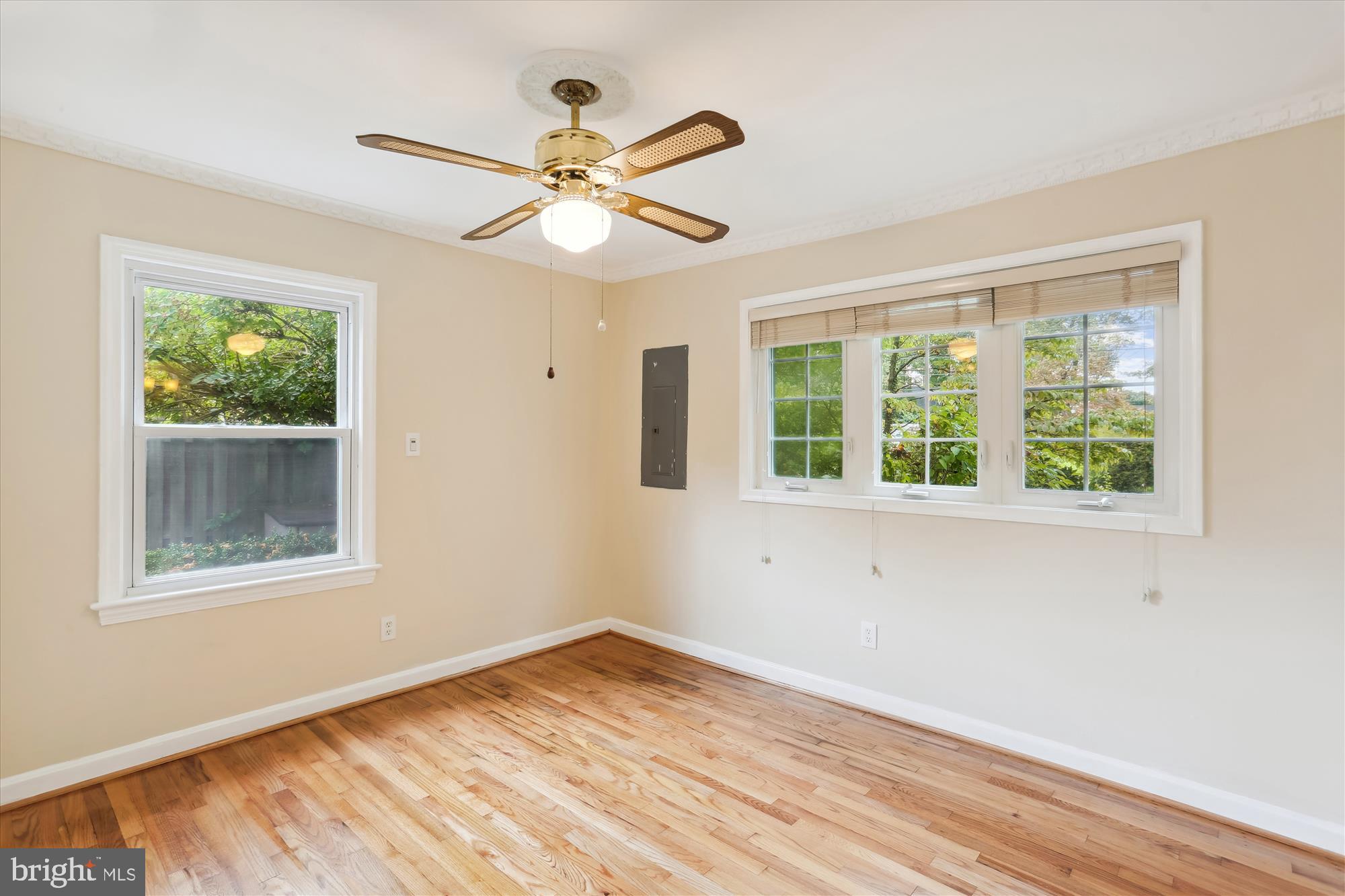 WHEATON  HILLS - Residential