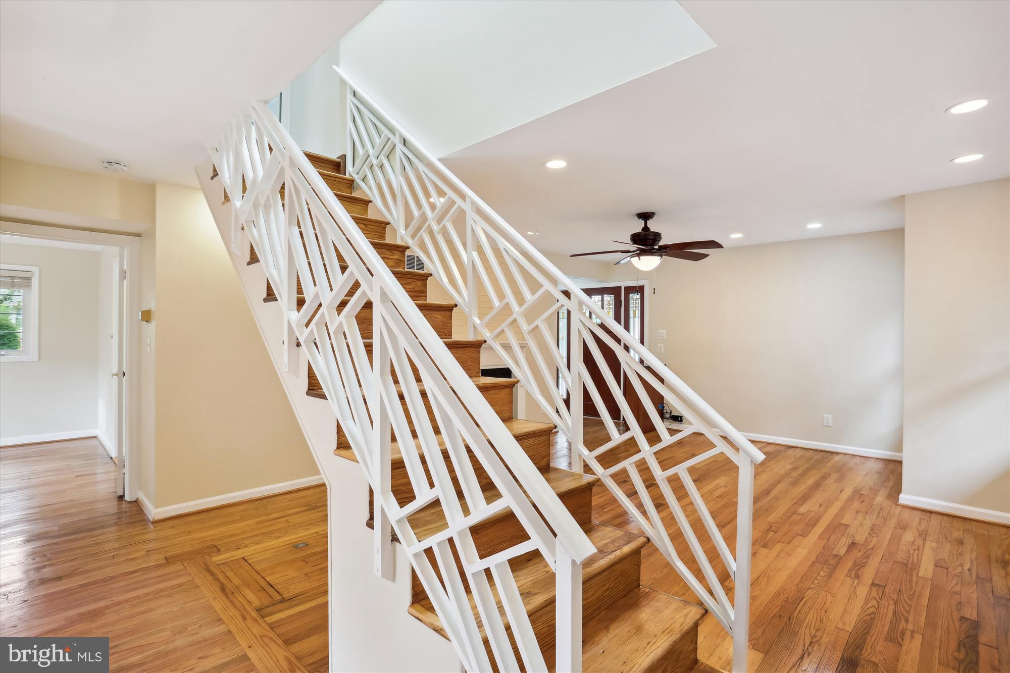 WHEATON  HILLS - Residential