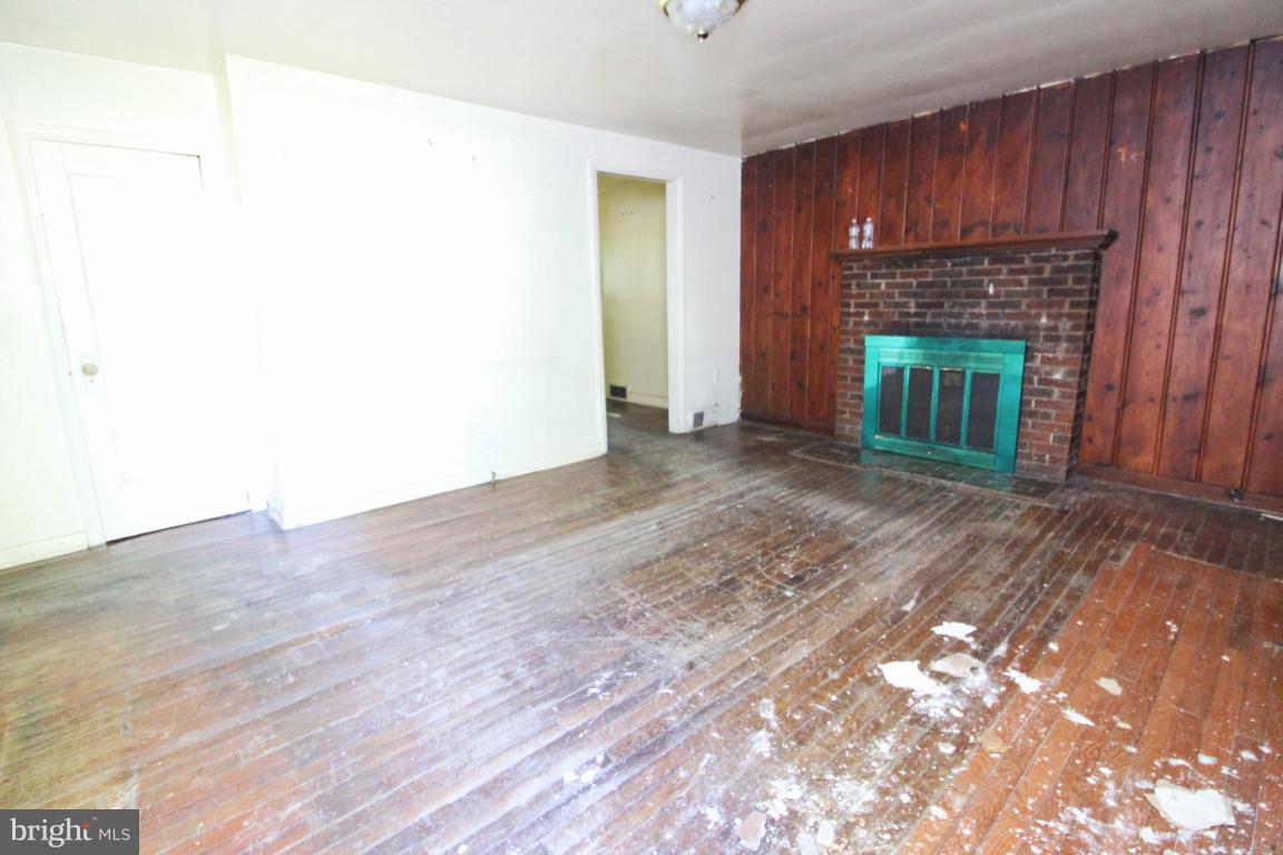 ARDMORE VILLAGE - Land