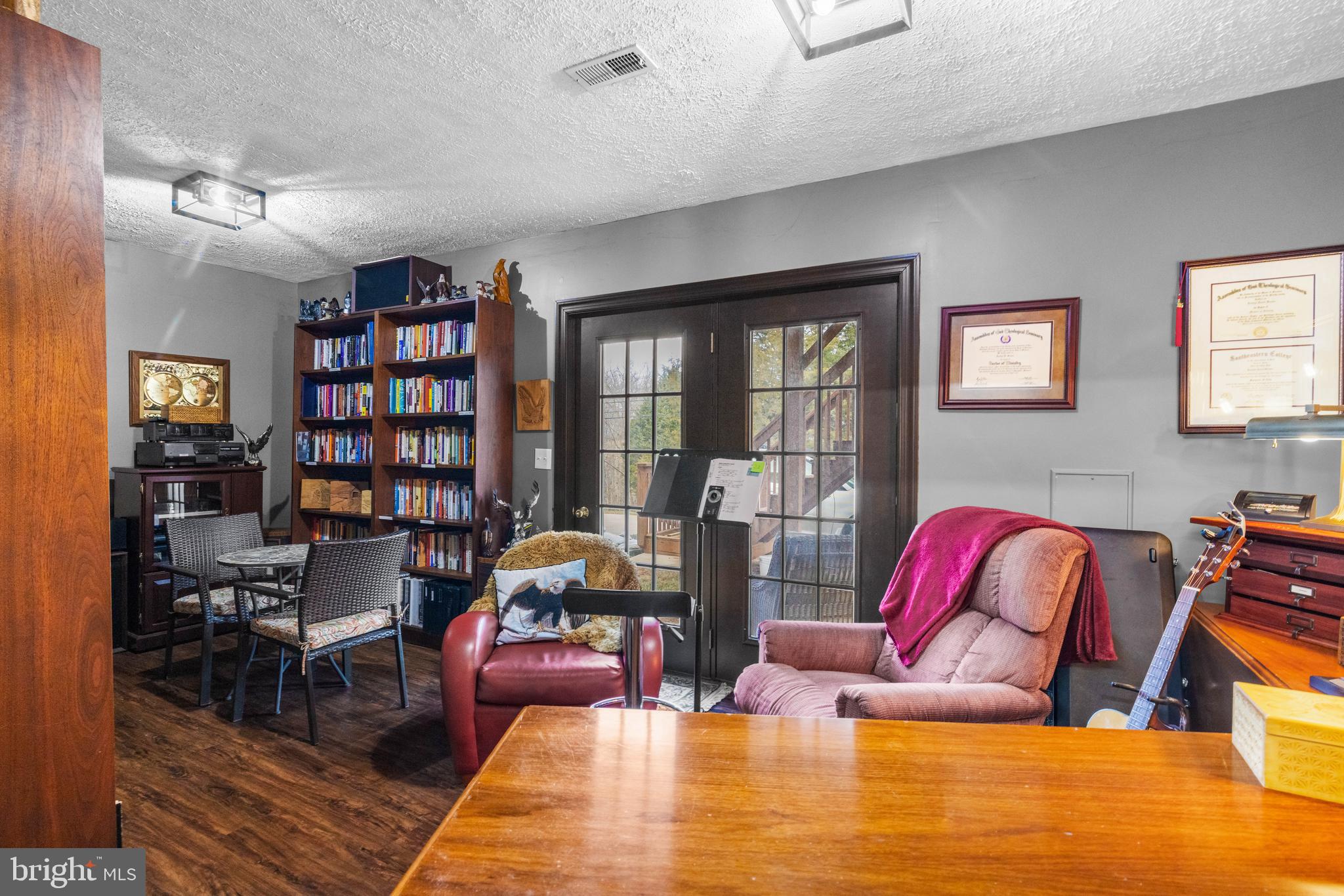 HAPPY CREEK KNOLLS - Residential