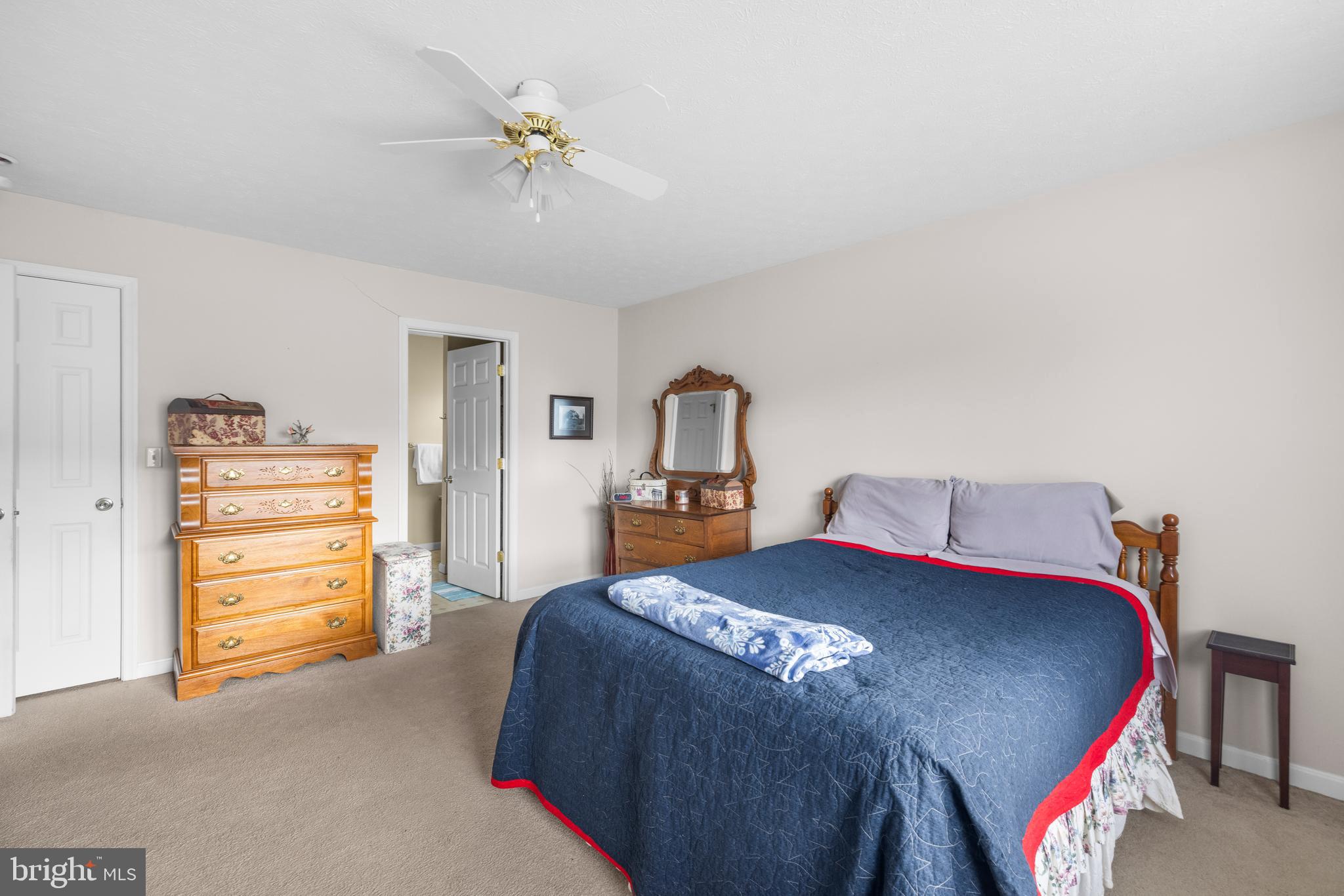 HAPPY CREEK KNOLLS - Residential