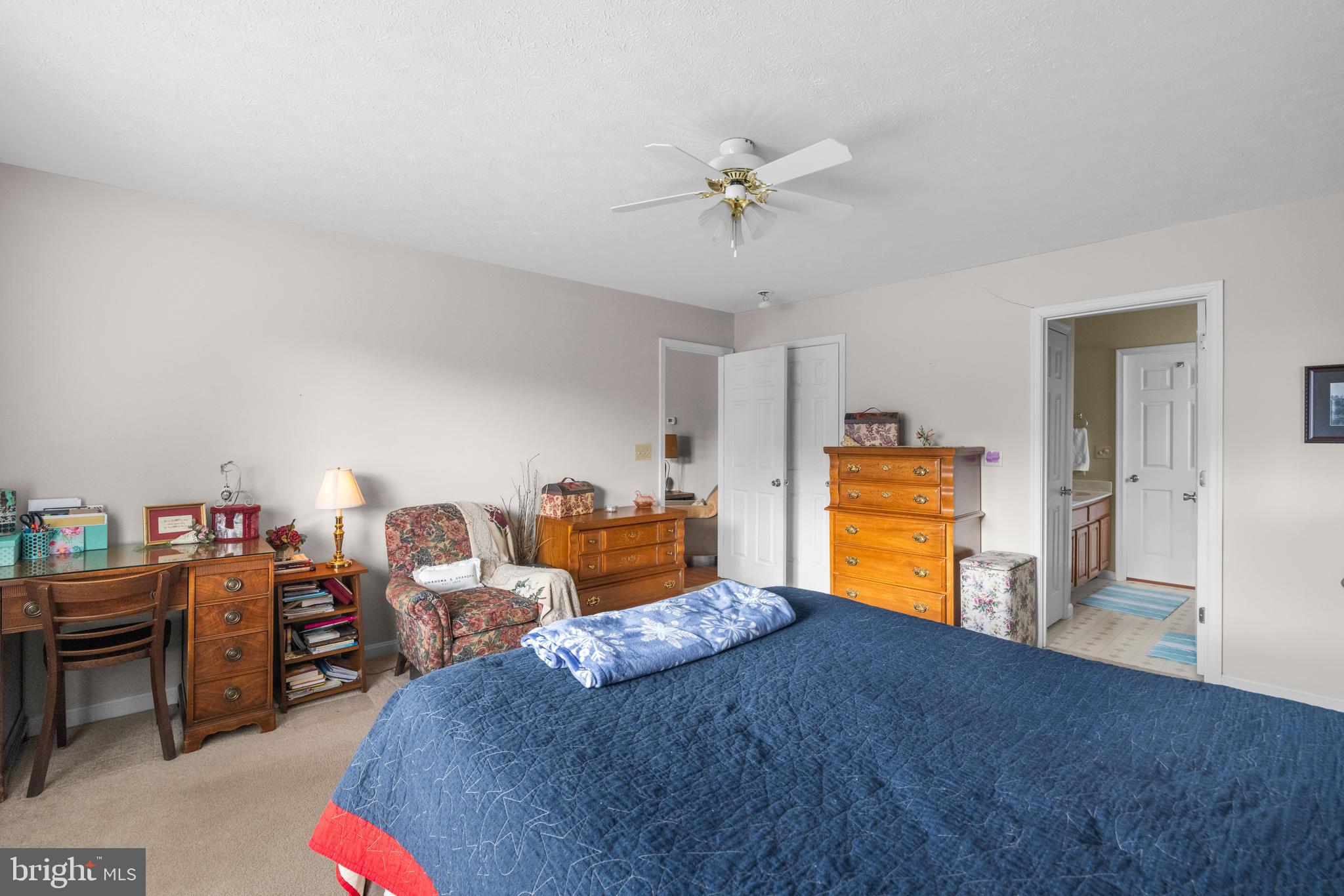 HAPPY CREEK KNOLLS - Residential