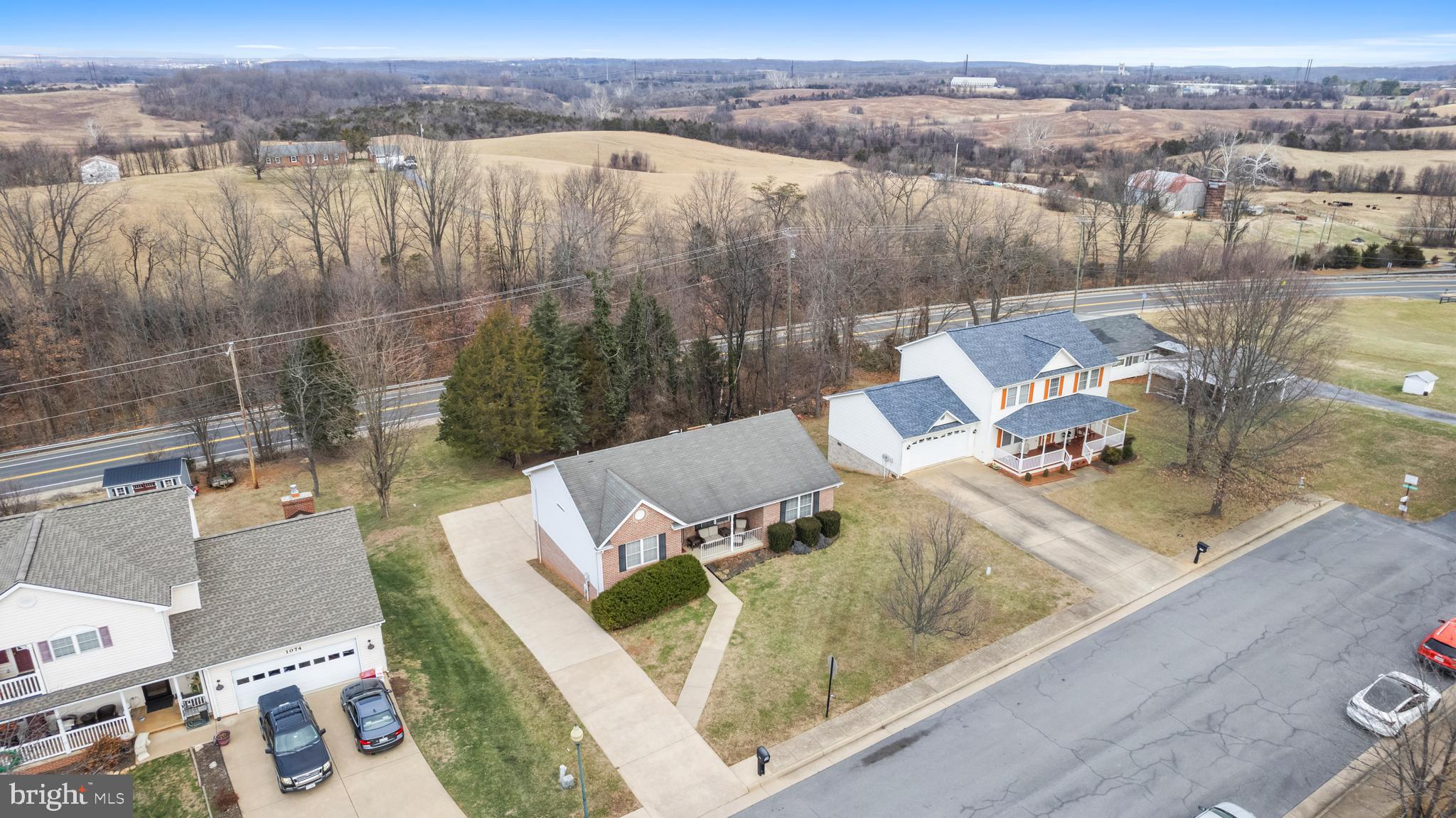 HAPPY CREEK KNOLLS - Residential