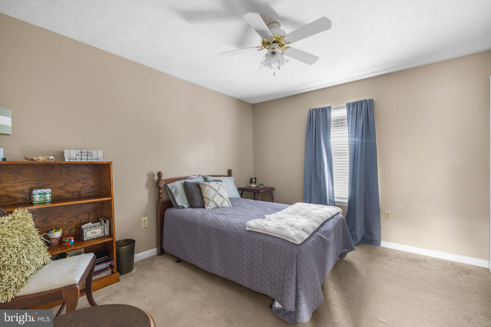 HAPPY CREEK KNOLLS - Residential