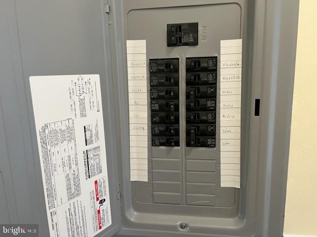 TREETOP CONDO - Residential