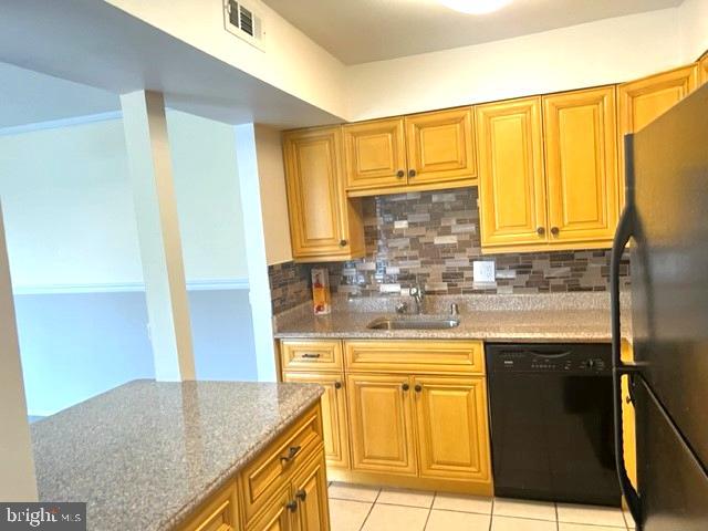 TREETOP CONDO - Residential