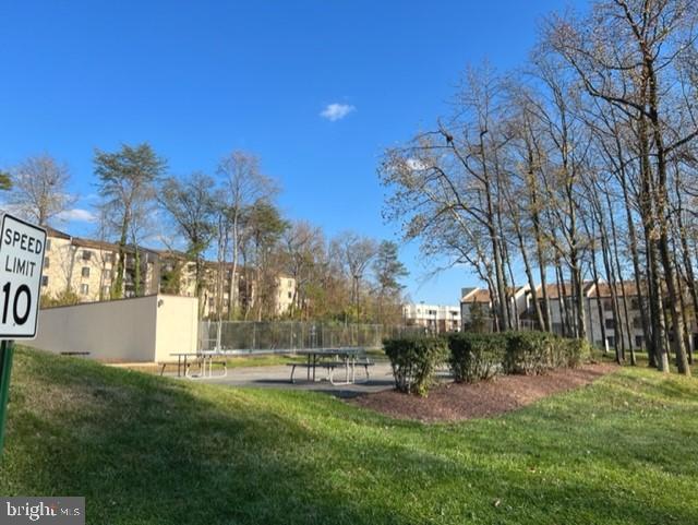 TREETOP CONDO - Residential