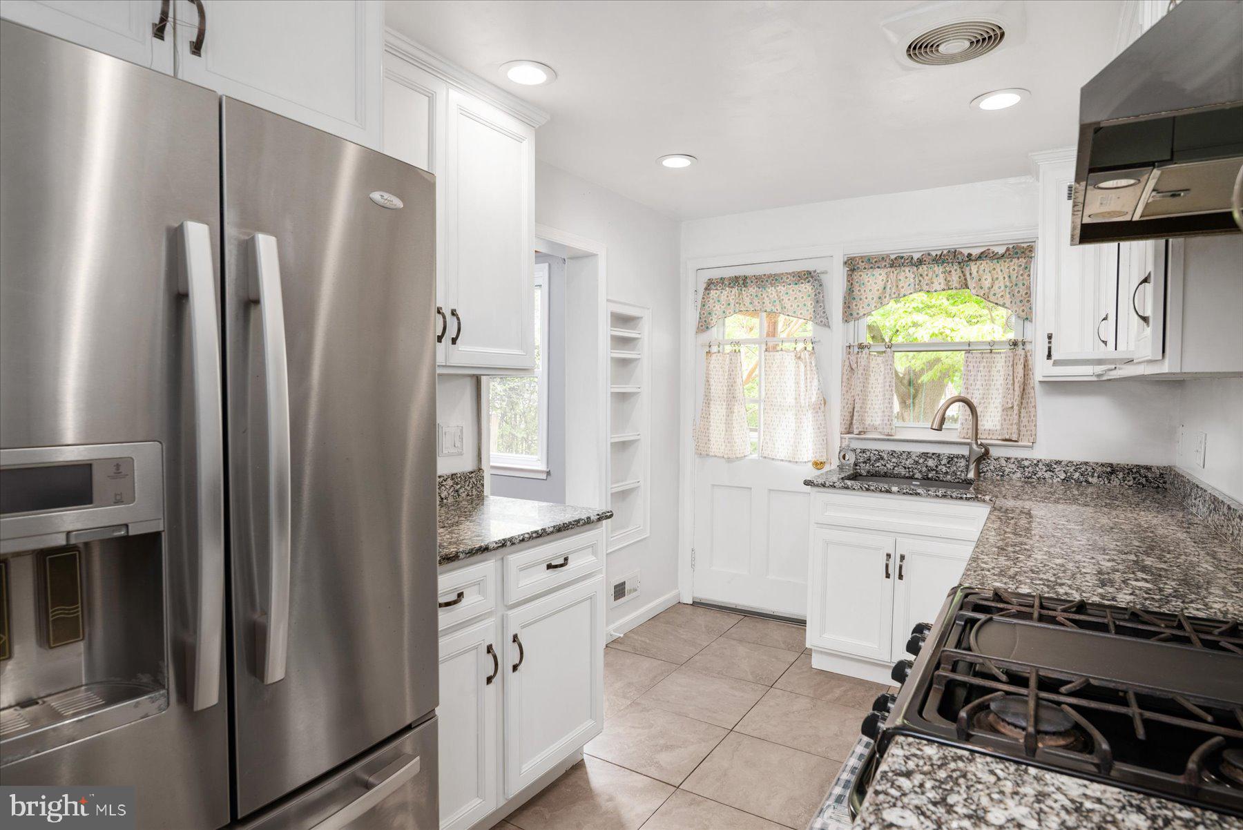 LOCH RAVEN MANOR - Residential