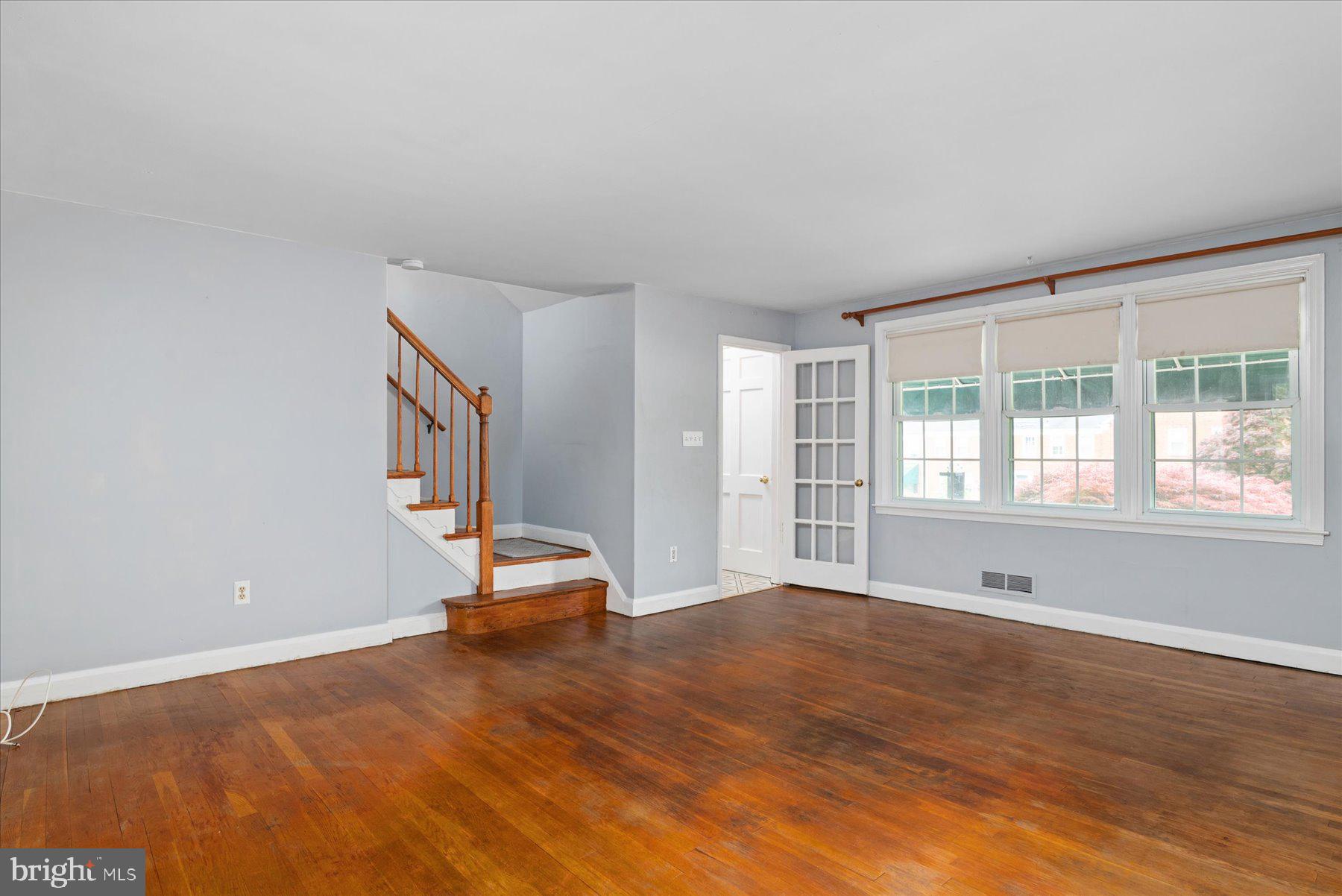 LOCH RAVEN MANOR - Residential