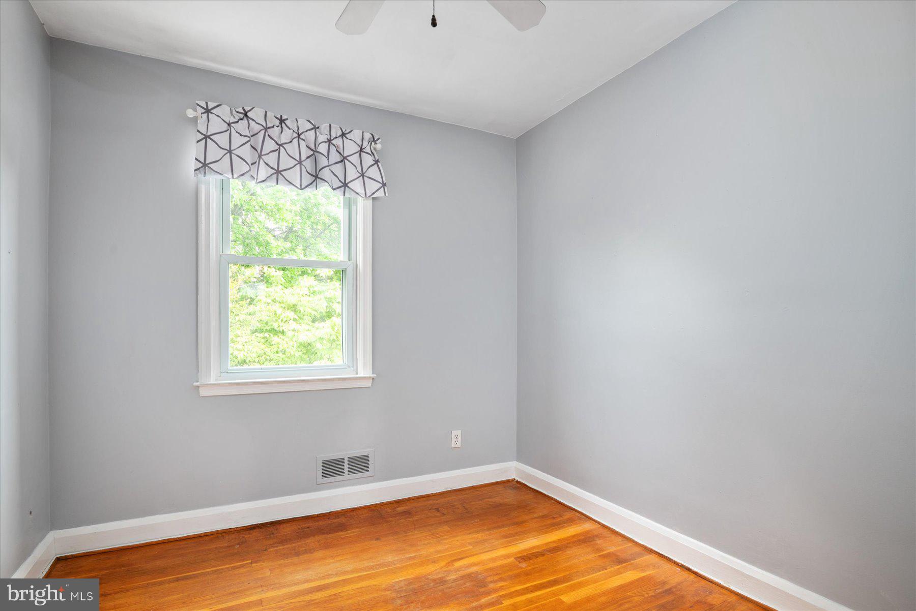 LOCH RAVEN MANOR - Residential