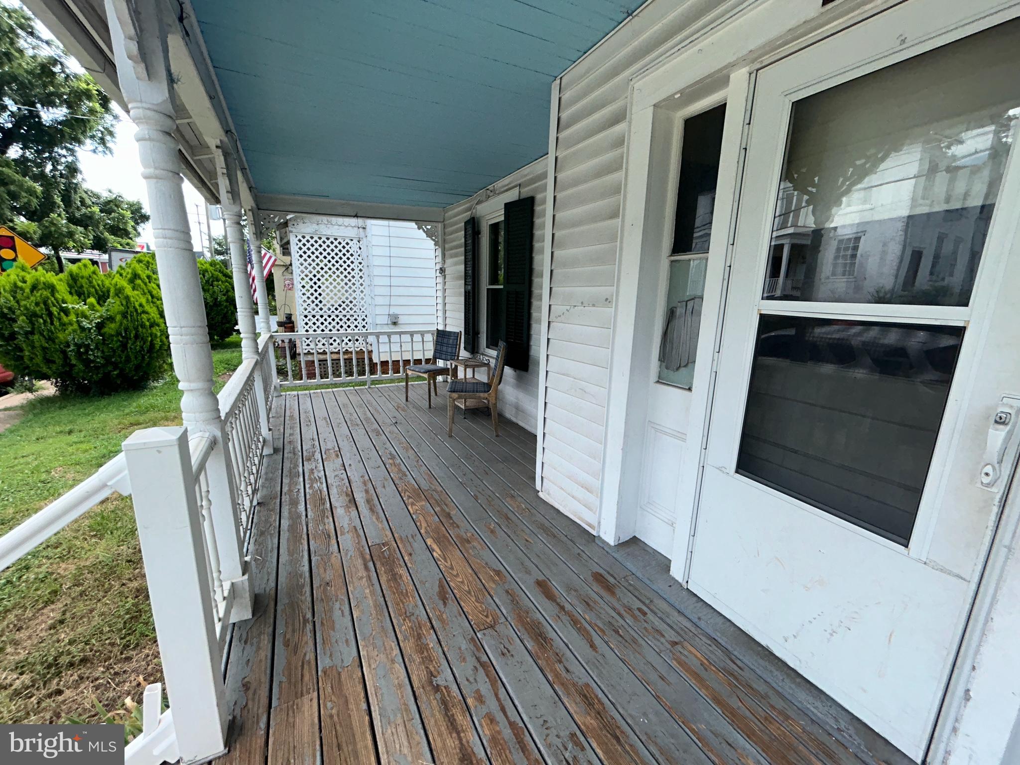 161 MAIN STREET E
