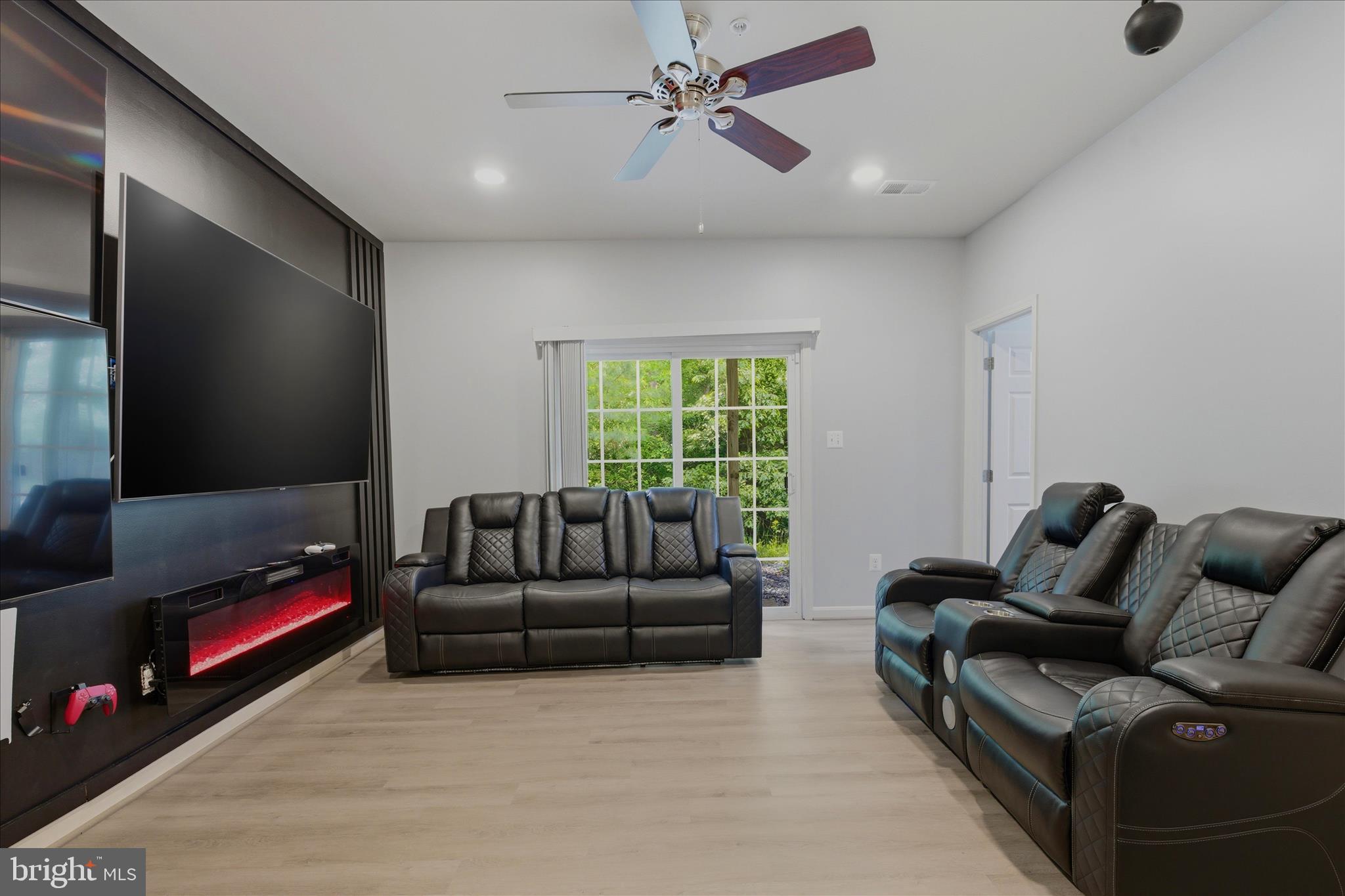 WOODLAND PARK AT WILDEWOOD - Residential