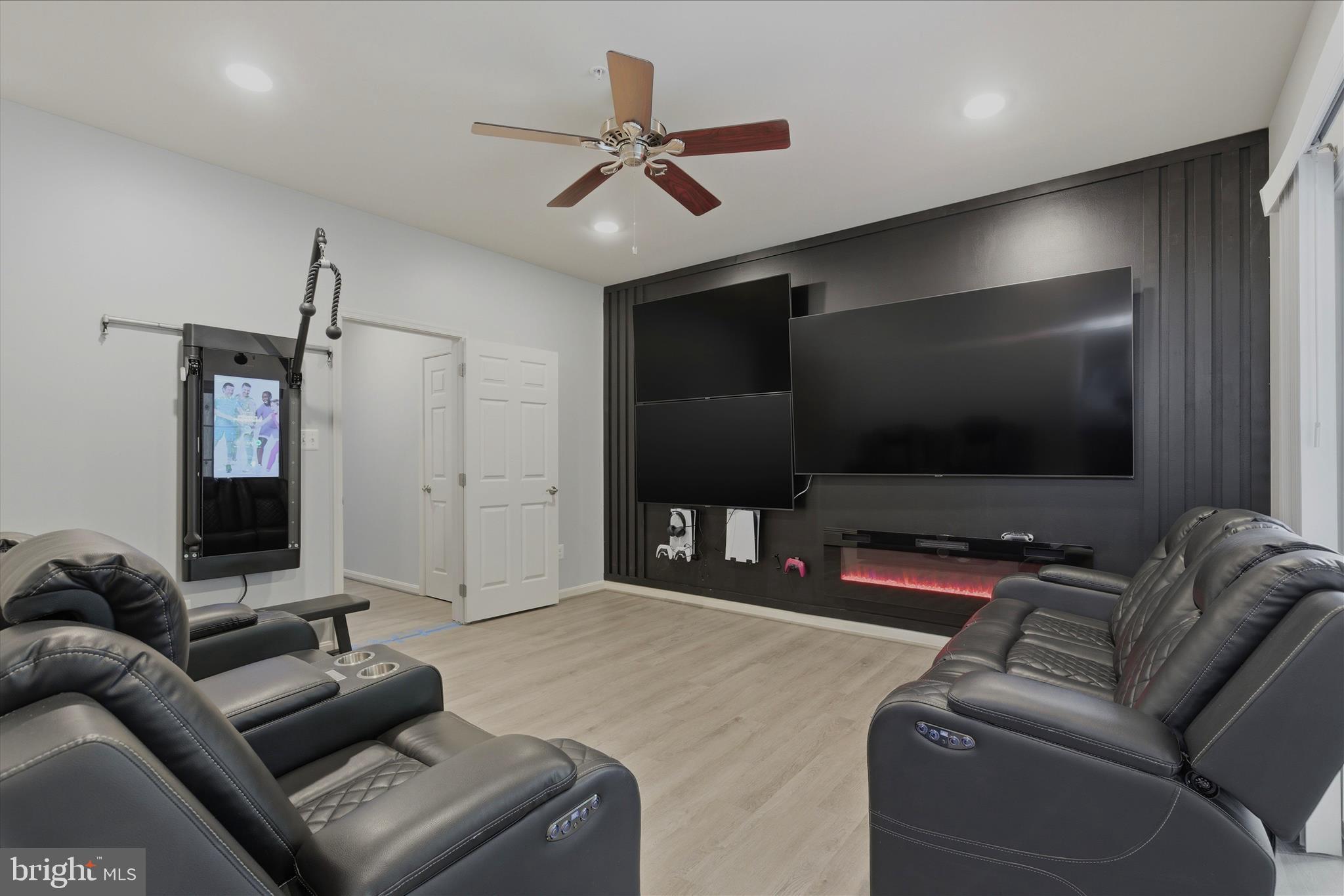 WOODLAND PARK AT WILDEWOOD - Residential