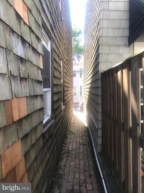 HISTORIC DISTRICT - Residential Lease