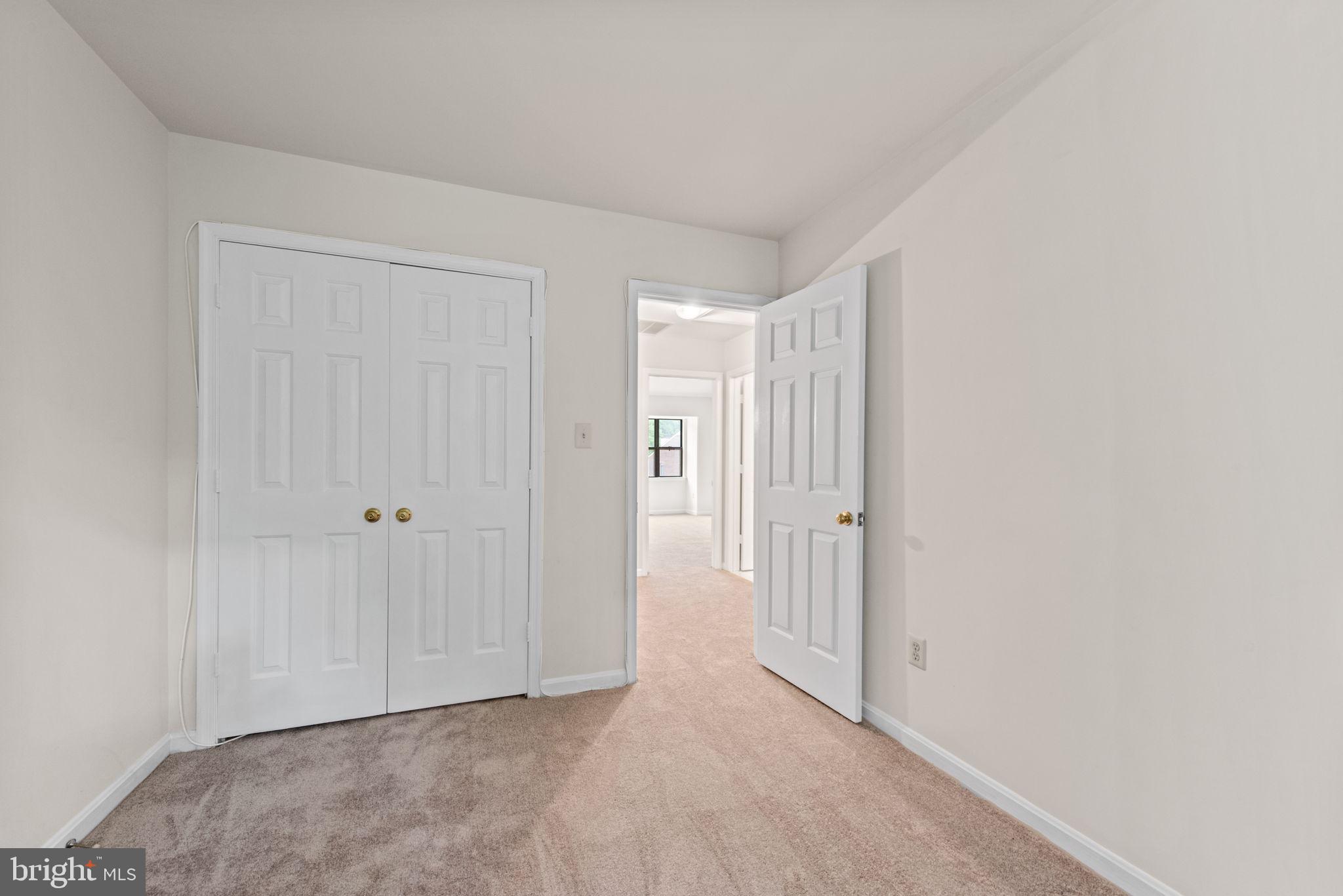 WESTBURY OAKS - Residential