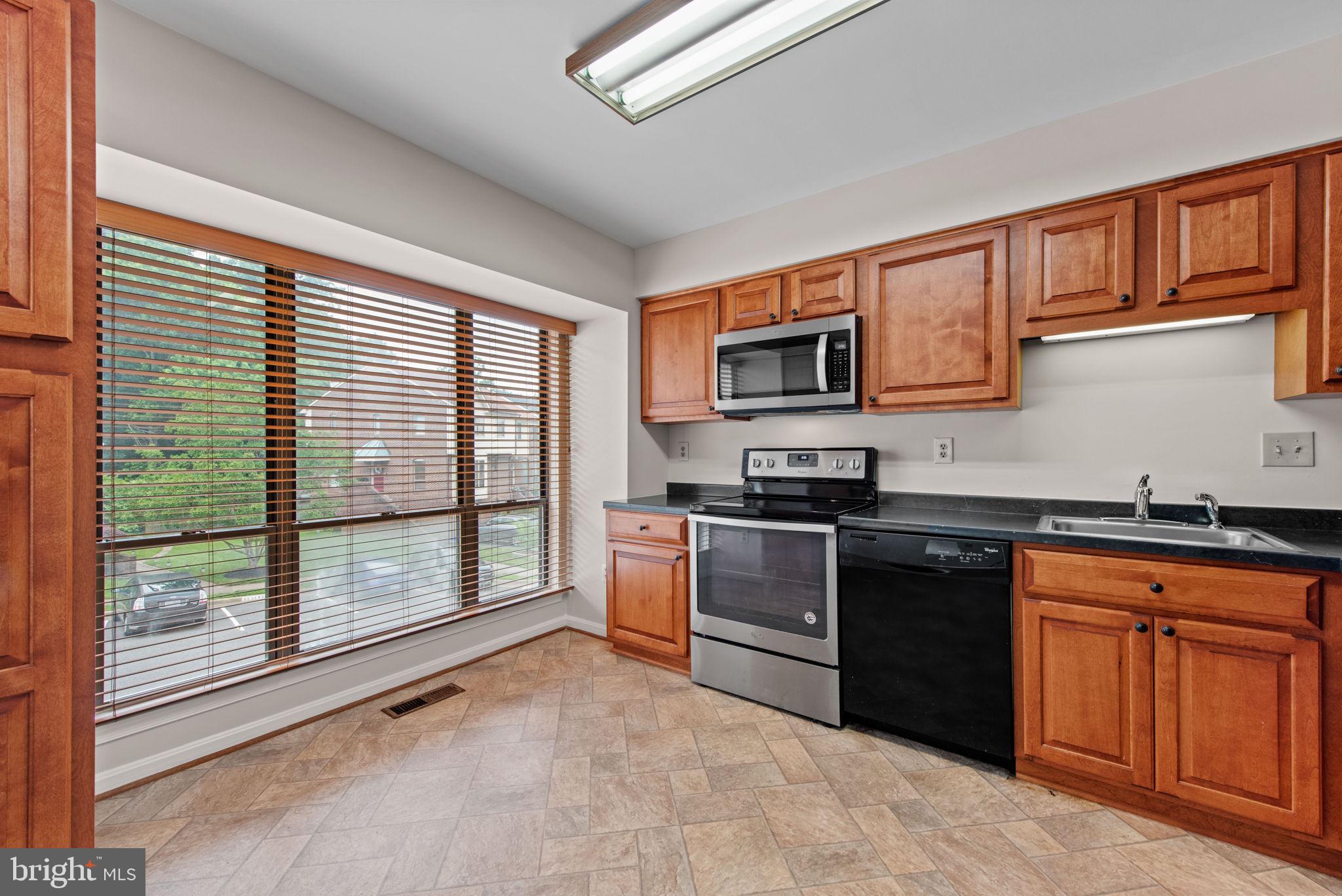 WESTBURY OAKS - Residential