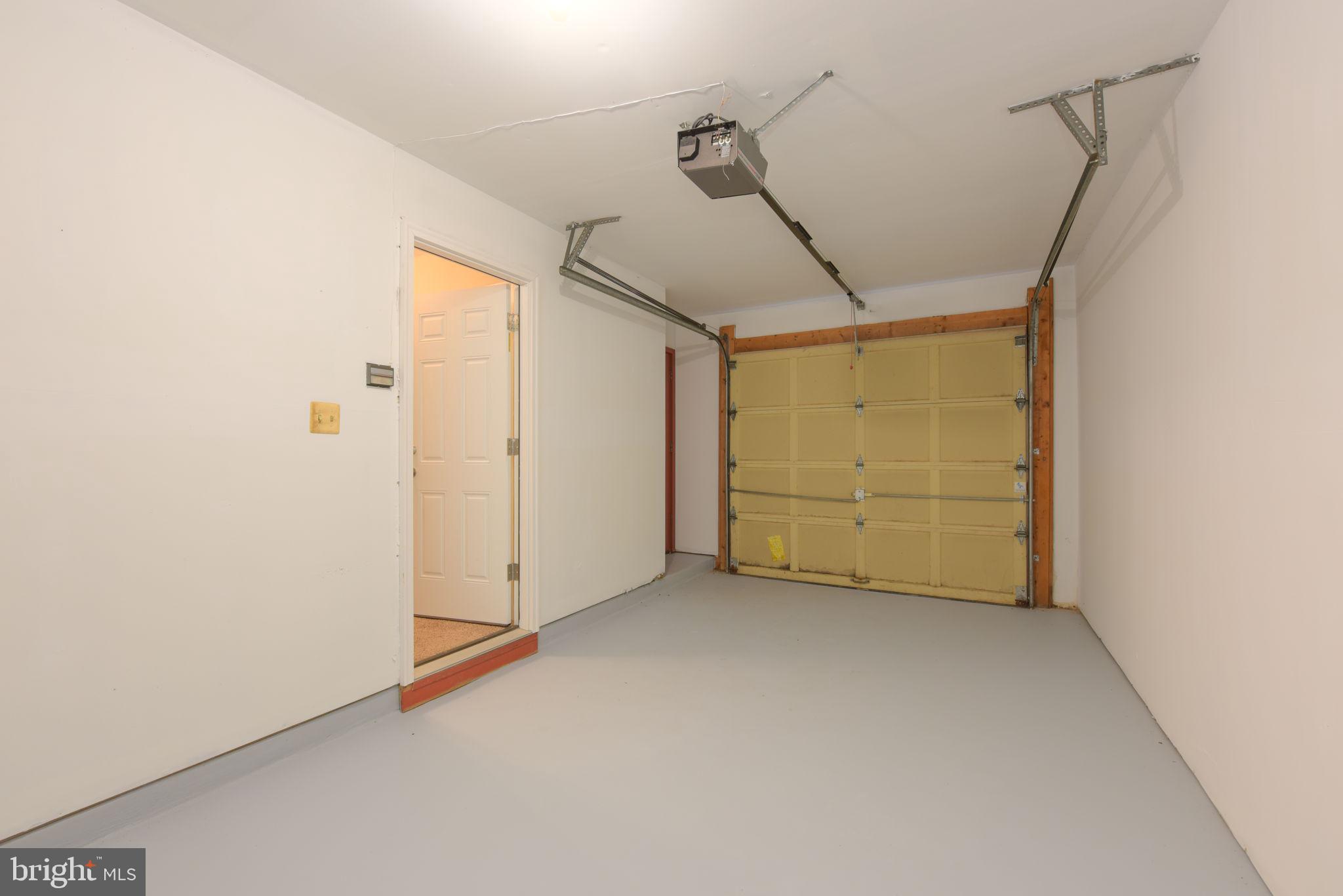 WESTBURY OAKS - Residential