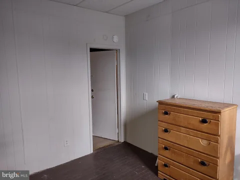 MLS: NJCD2122218